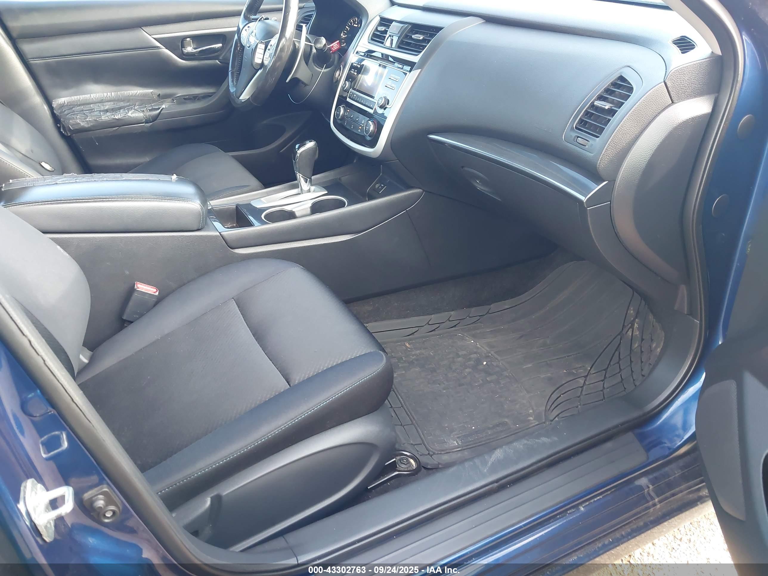 NISSAN ALTIMA image 5