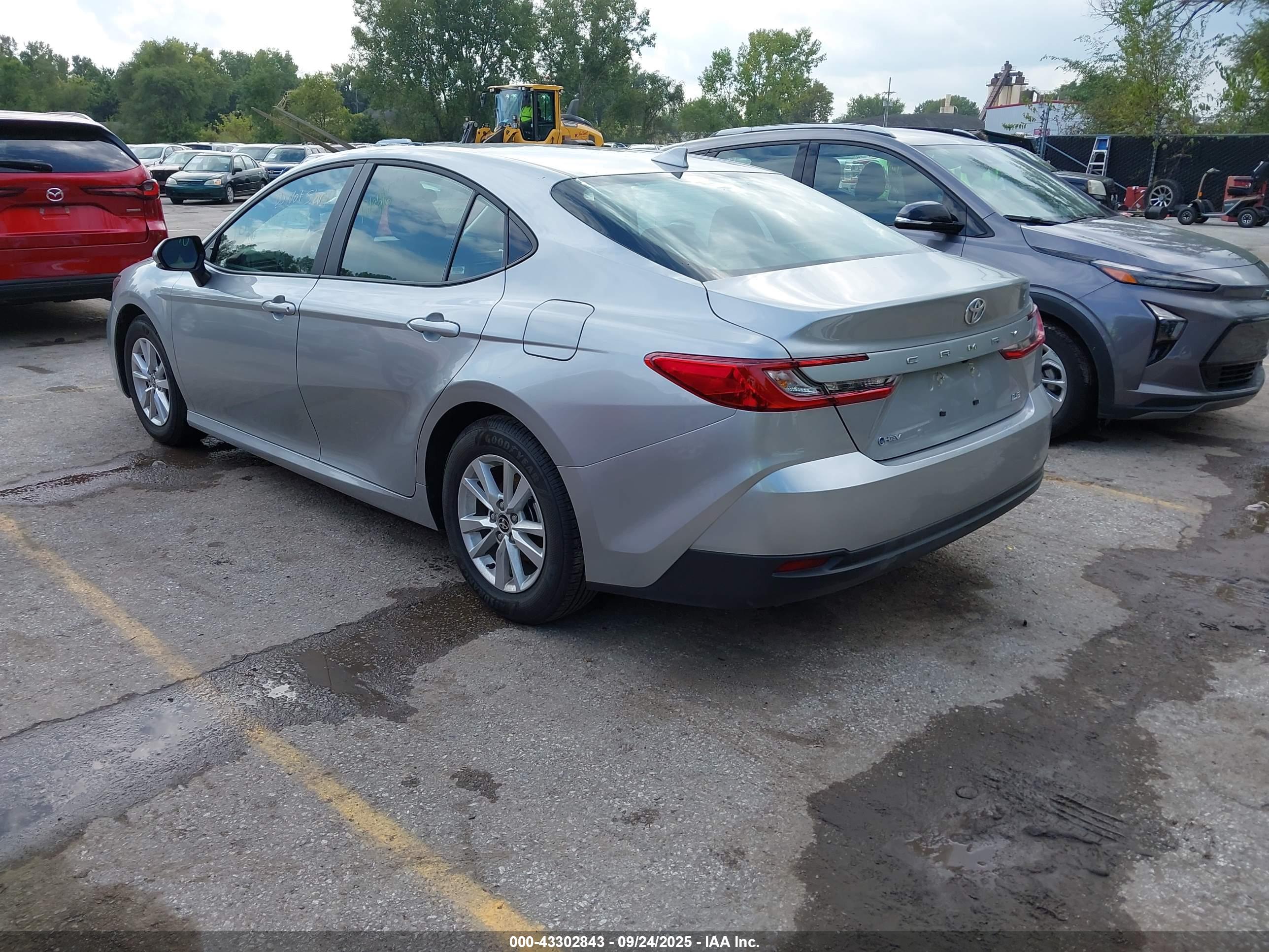 TOYOTA CAMRY image 3