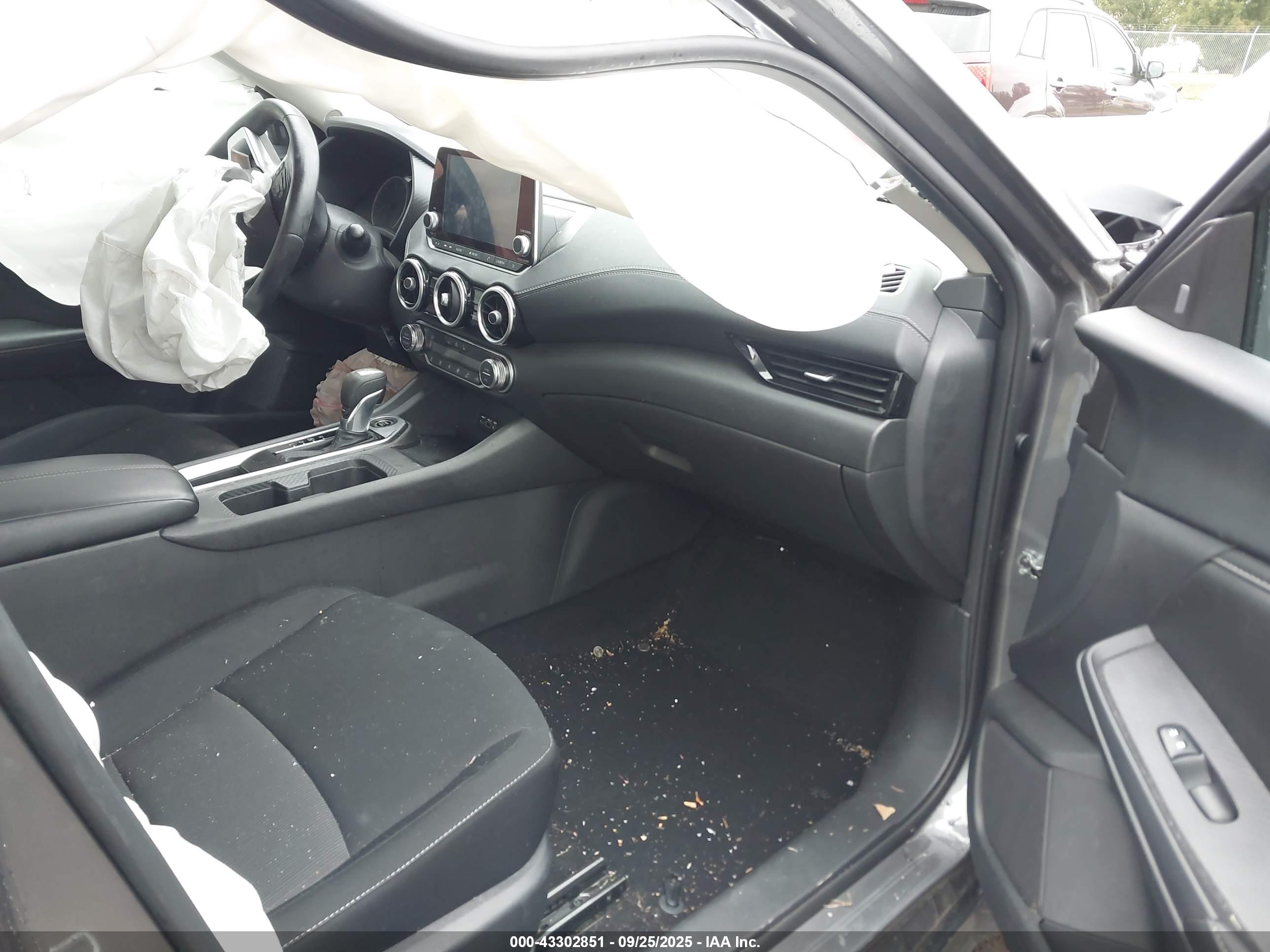 NISSAN SENTRA image 5