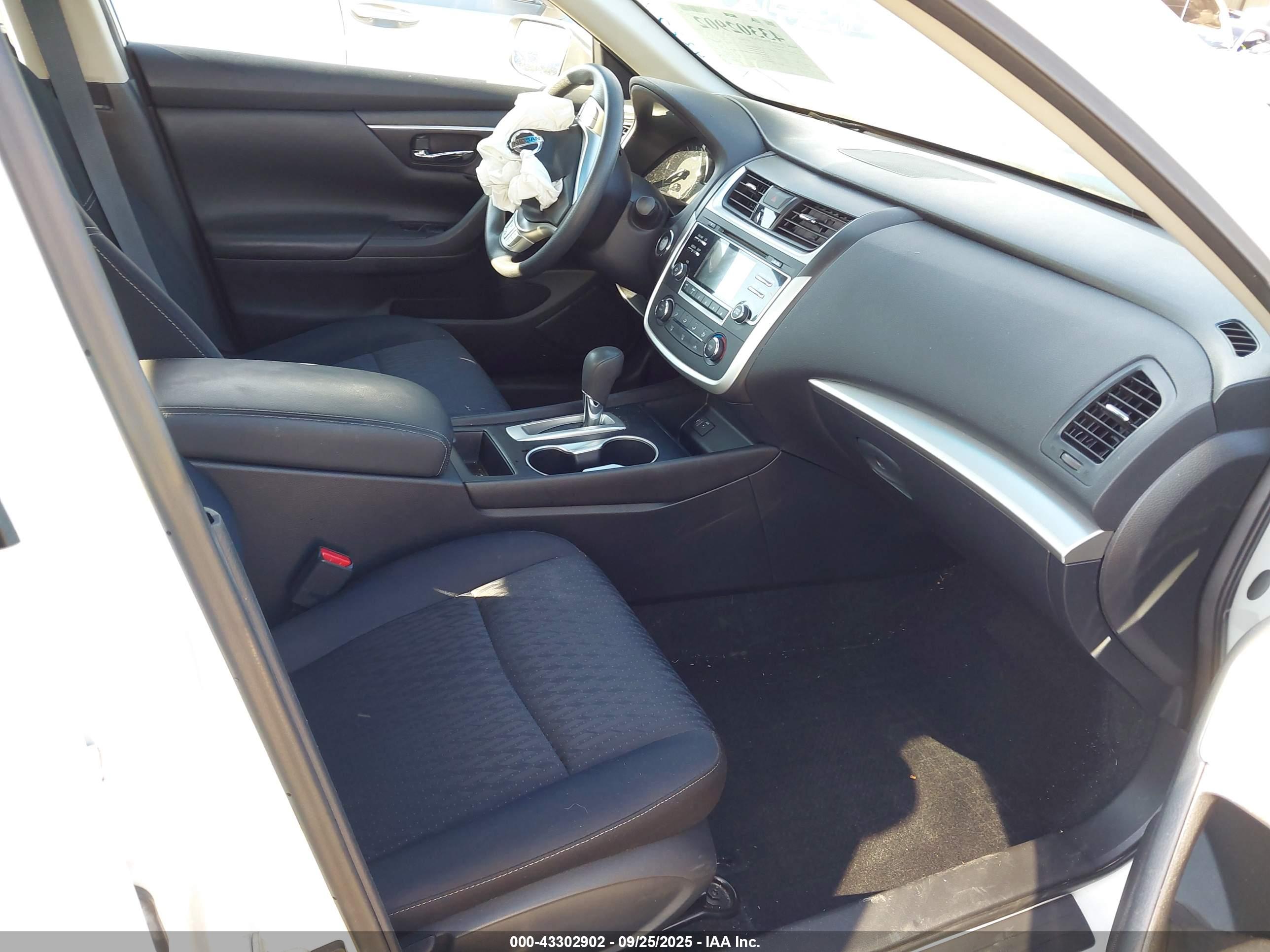 NISSAN ALTIMA image 5
