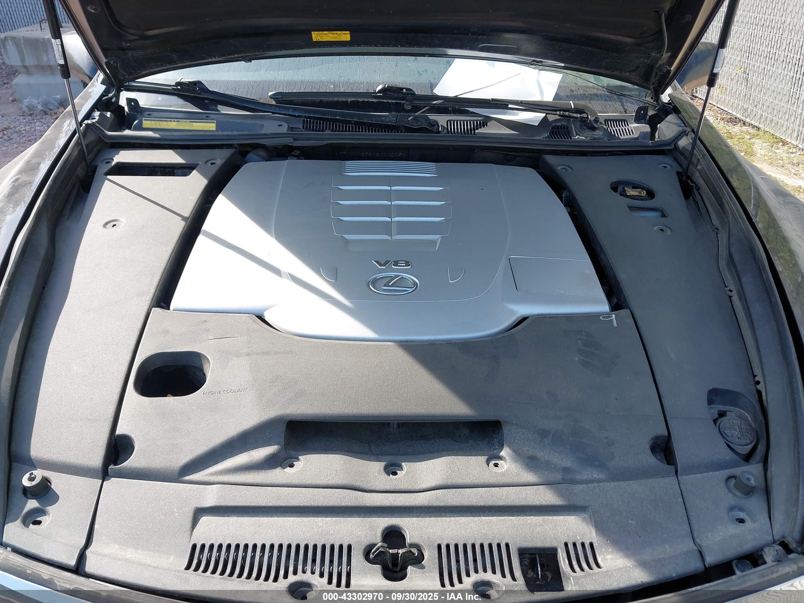 LEXUS LS image 10