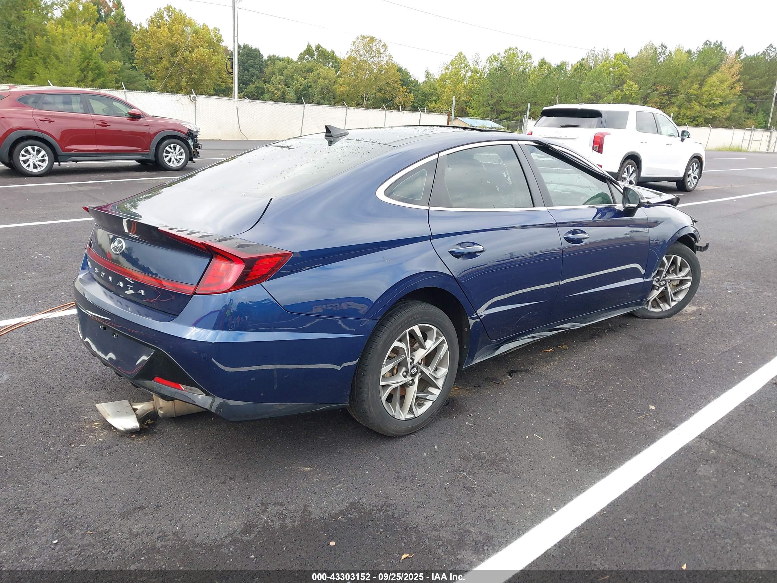 HYUNDAI SONATA image 4