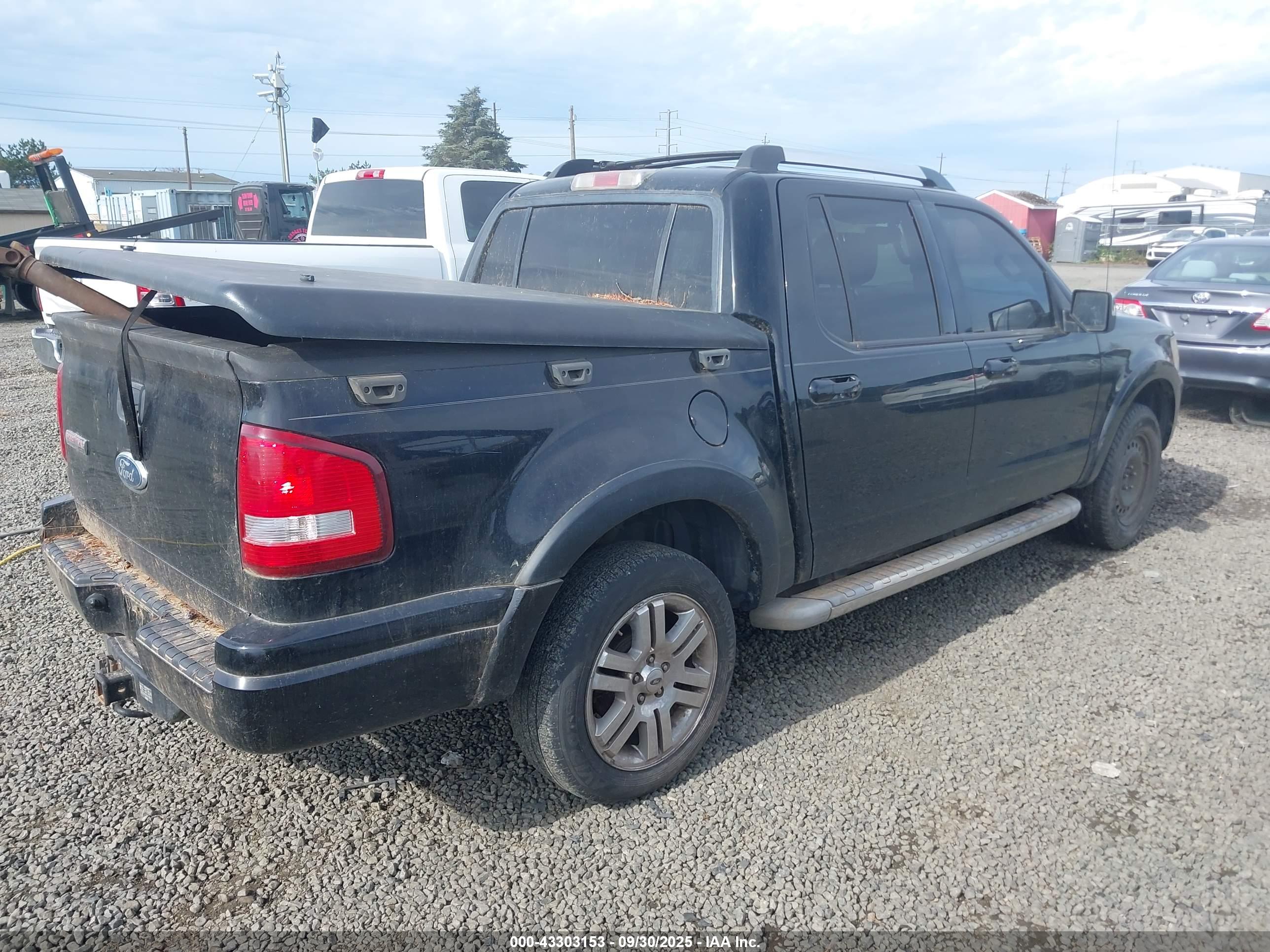 FORD EXPLORER image 4