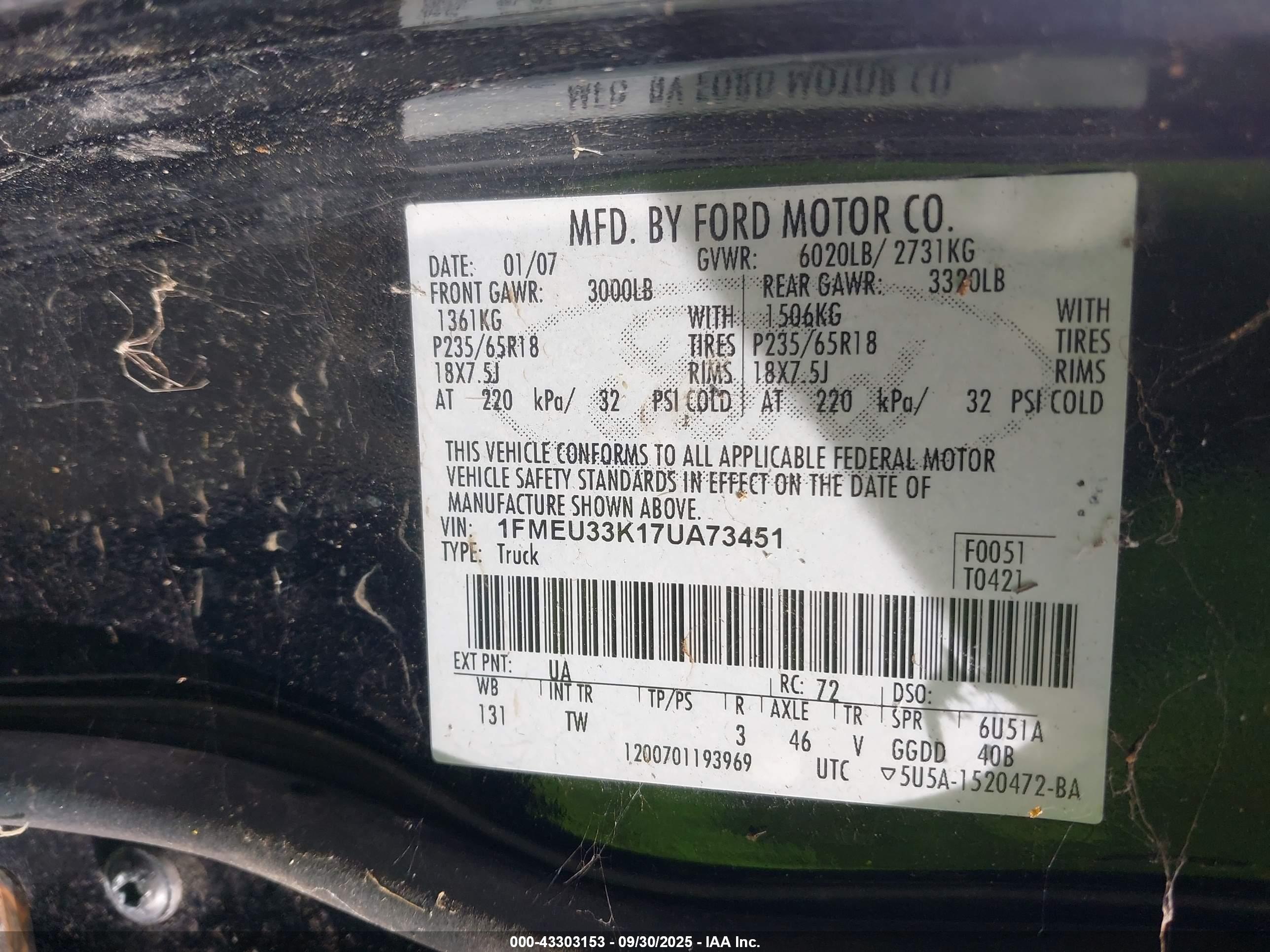 FORD EXPLORER image 9