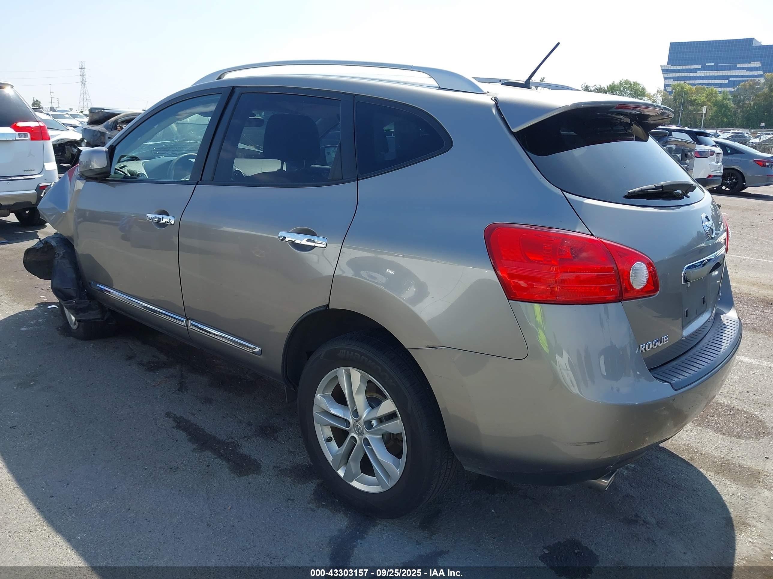 NISSAN ROGUE image 3