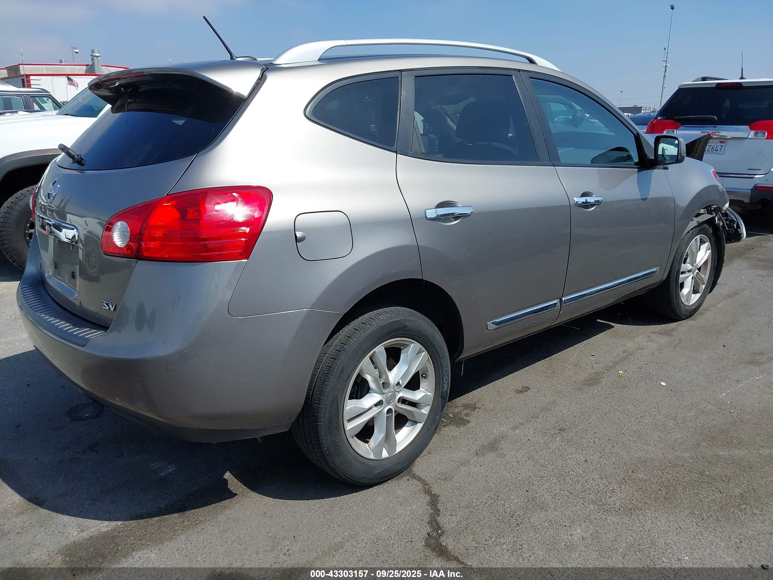 NISSAN ROGUE image 4