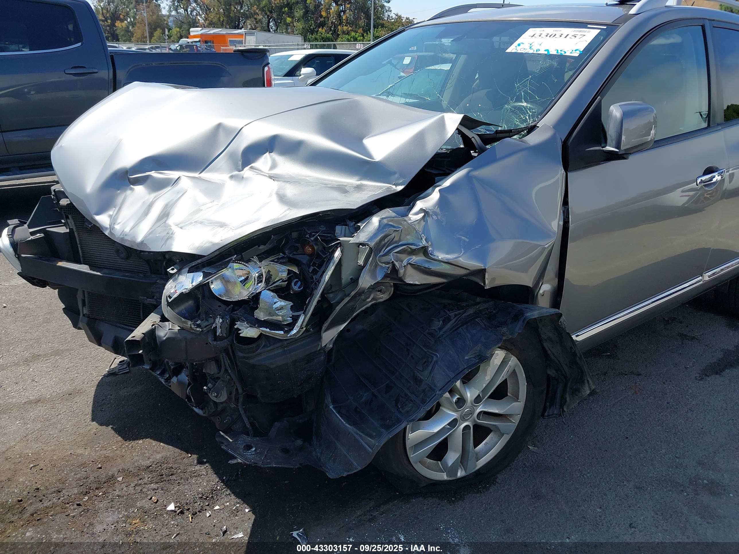 NISSAN ROGUE image 6
