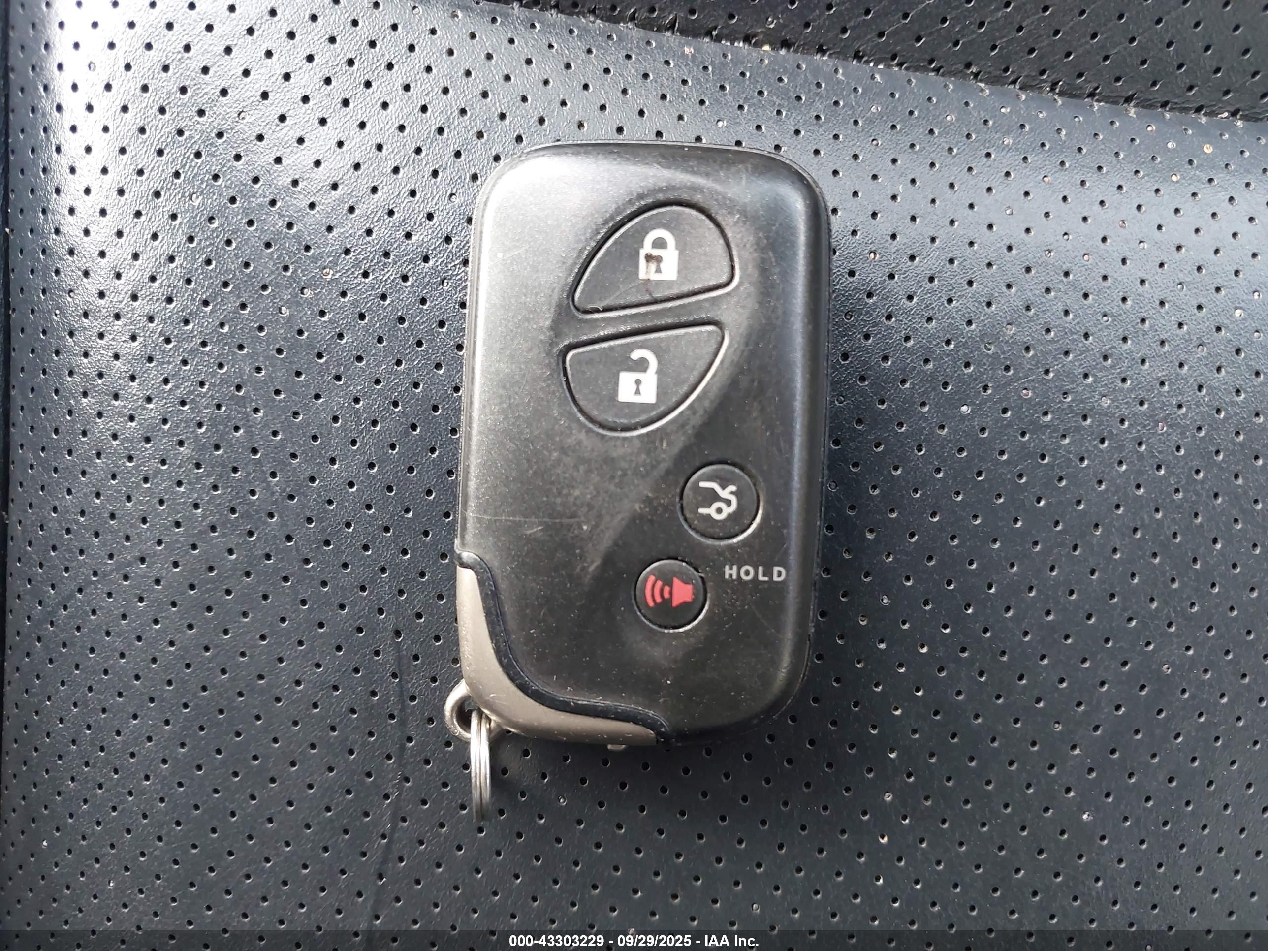 LEXUS IS image 11