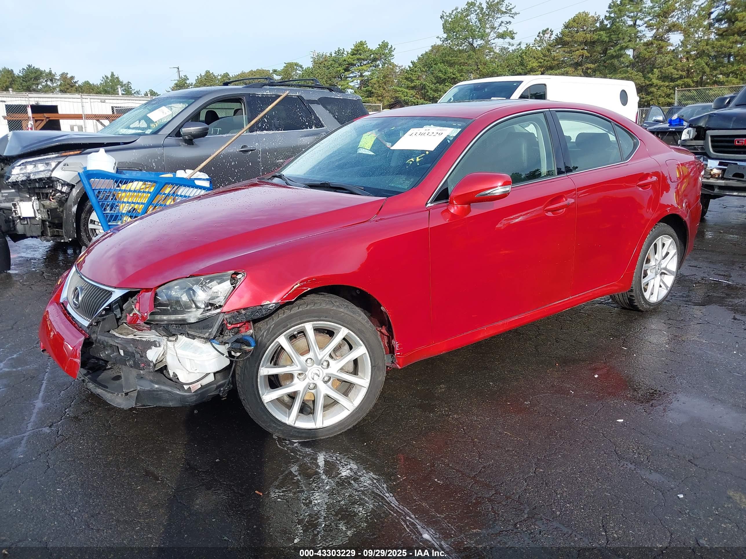 LEXUS IS image 2