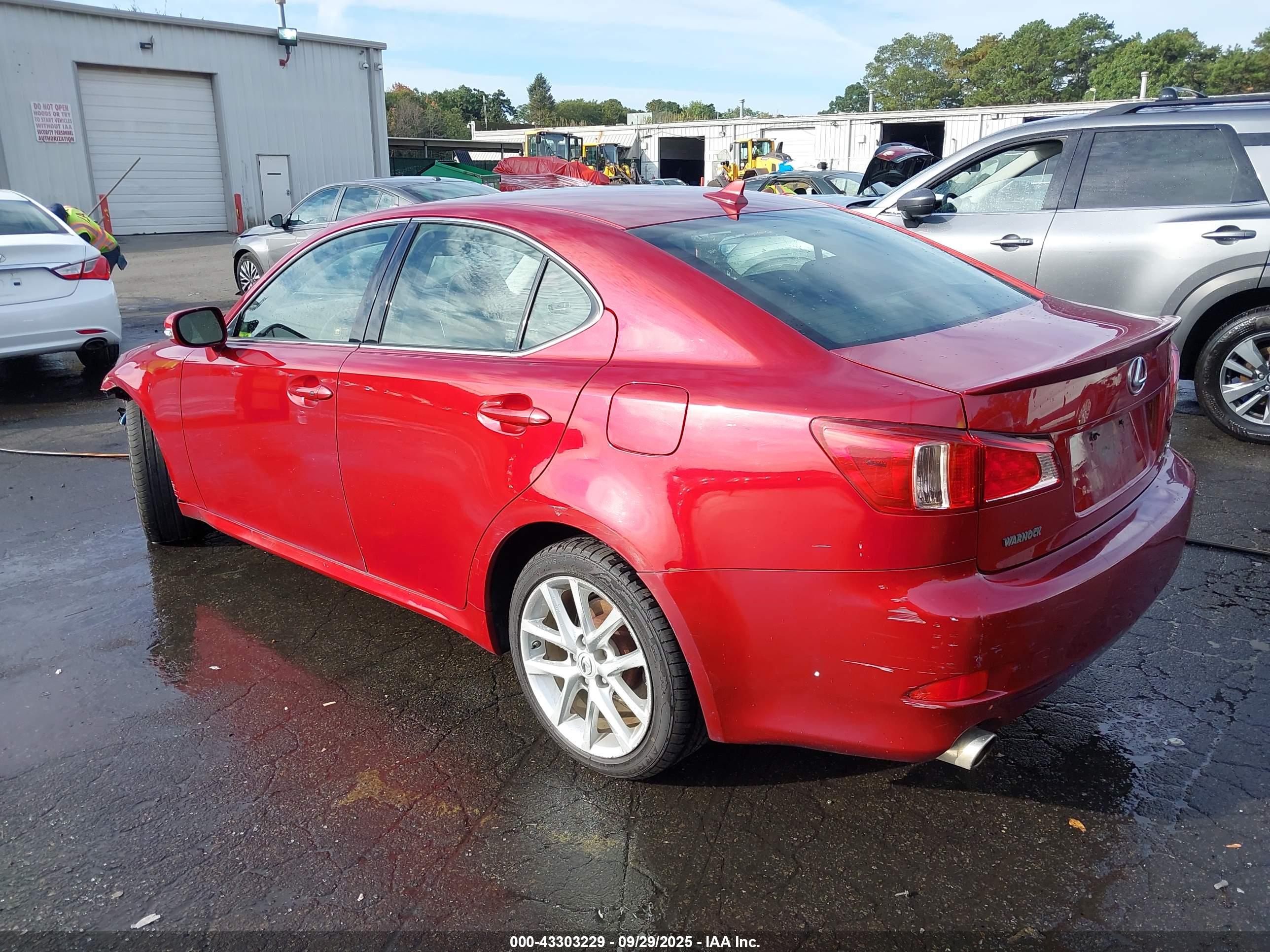LEXUS IS image 3