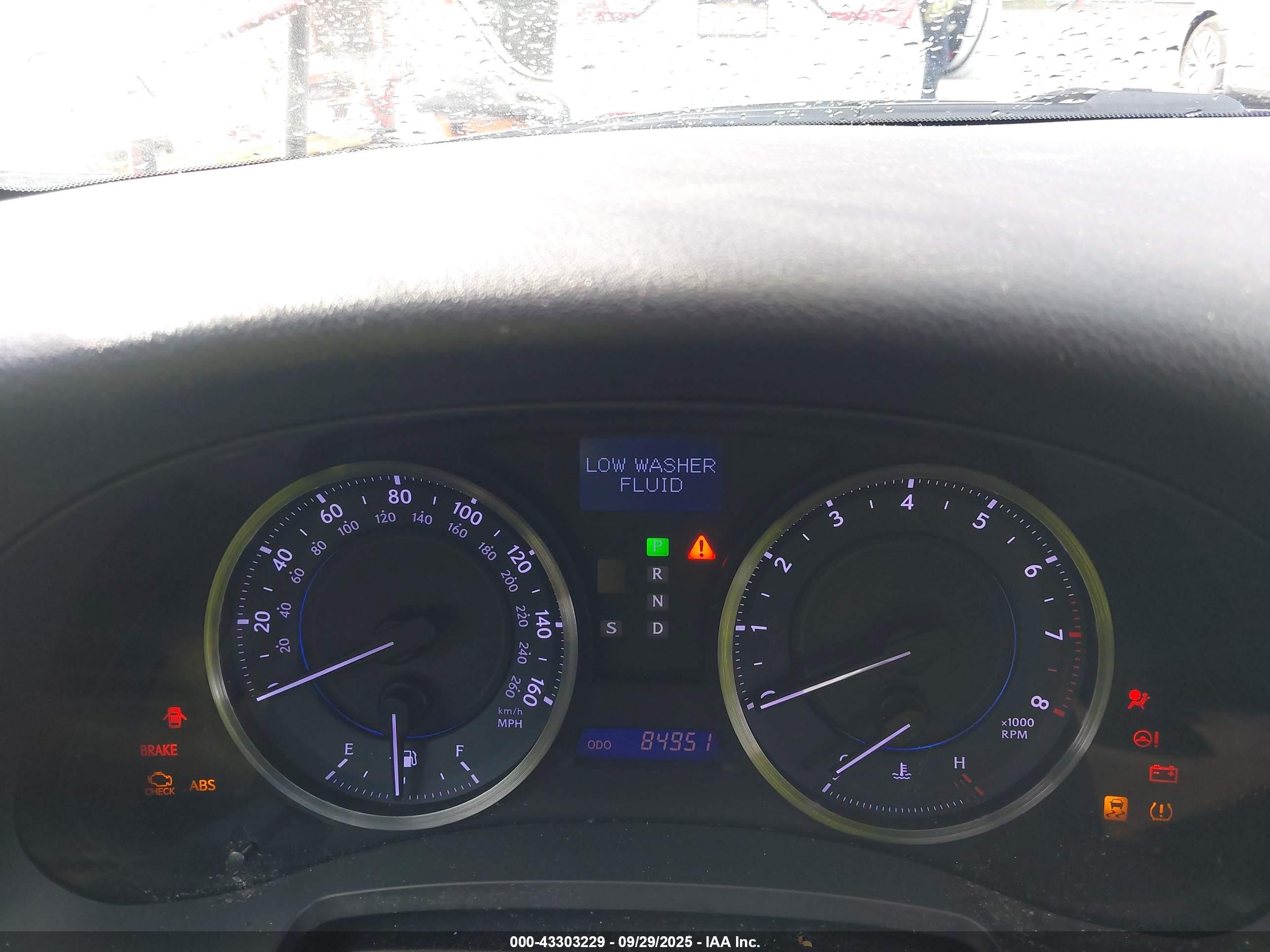LEXUS IS image 7