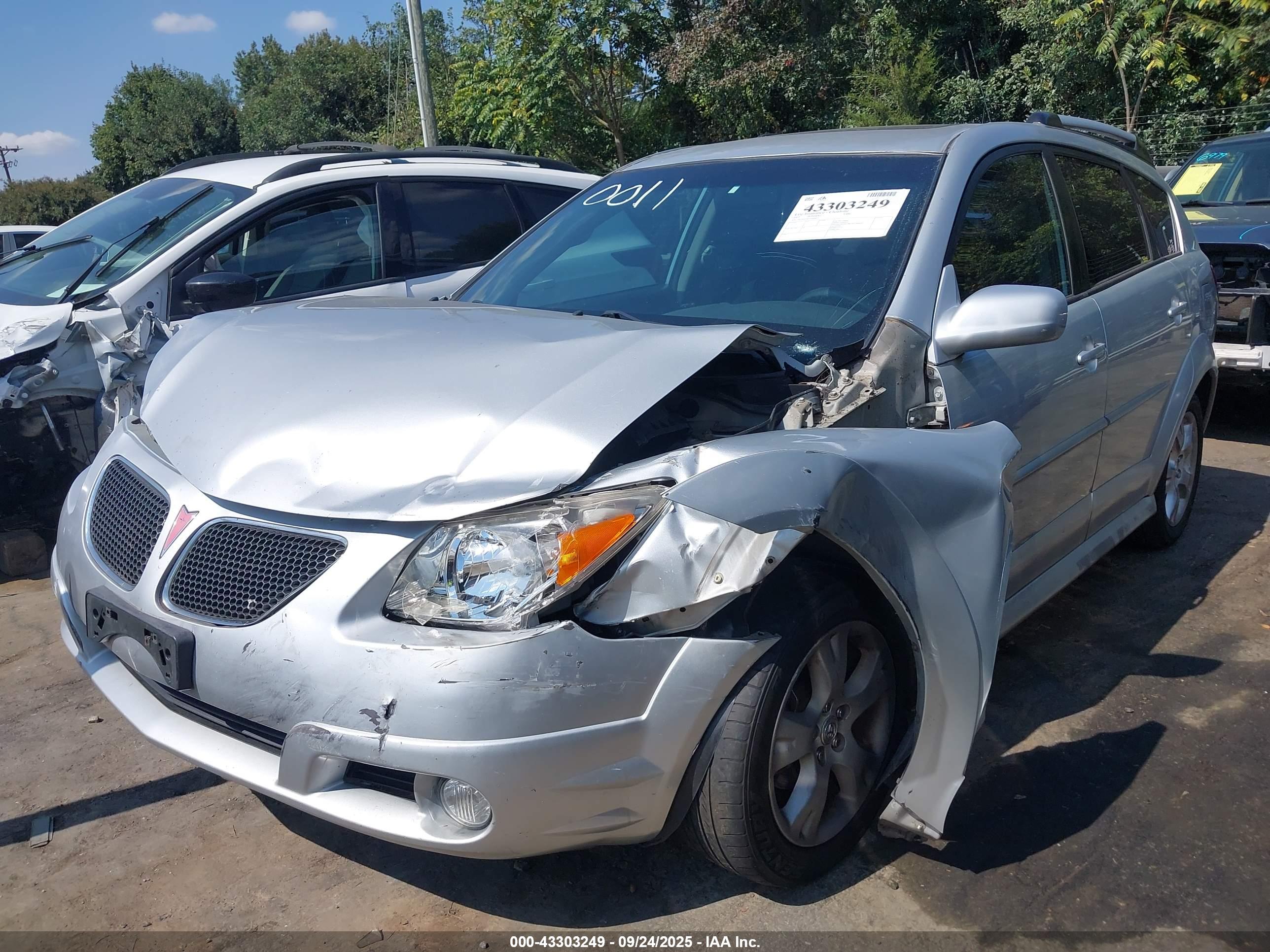 PONTIAC VIBE image 2