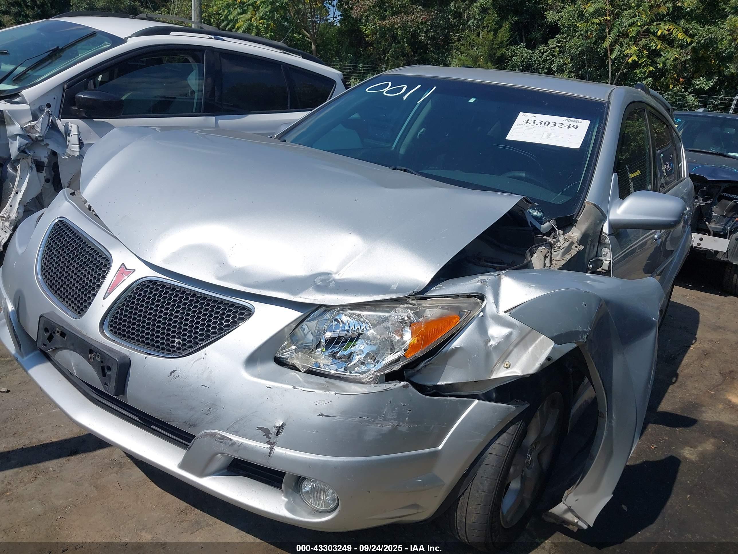 PONTIAC VIBE image 6