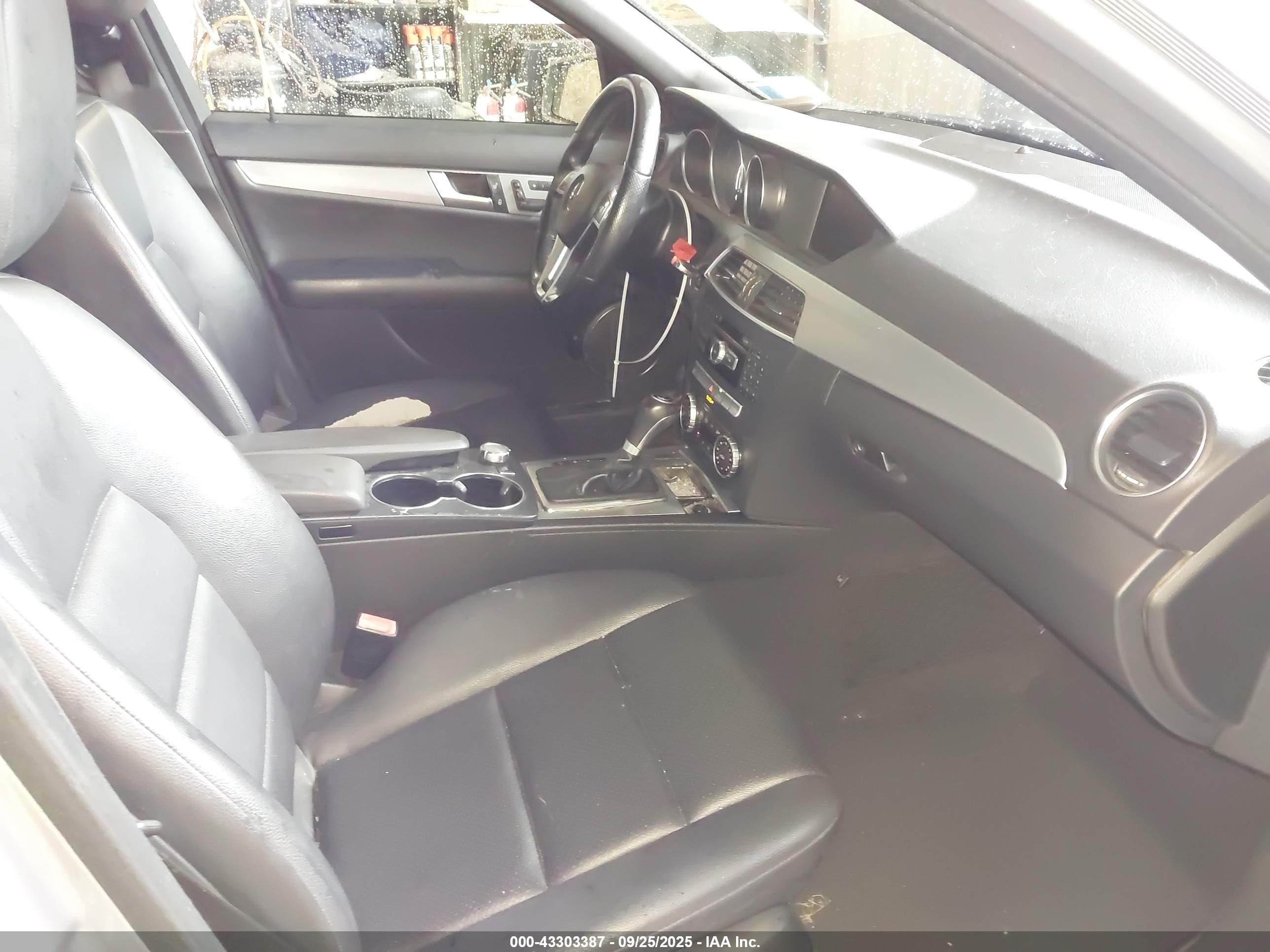 MERCEDES-BENZ C image 5
