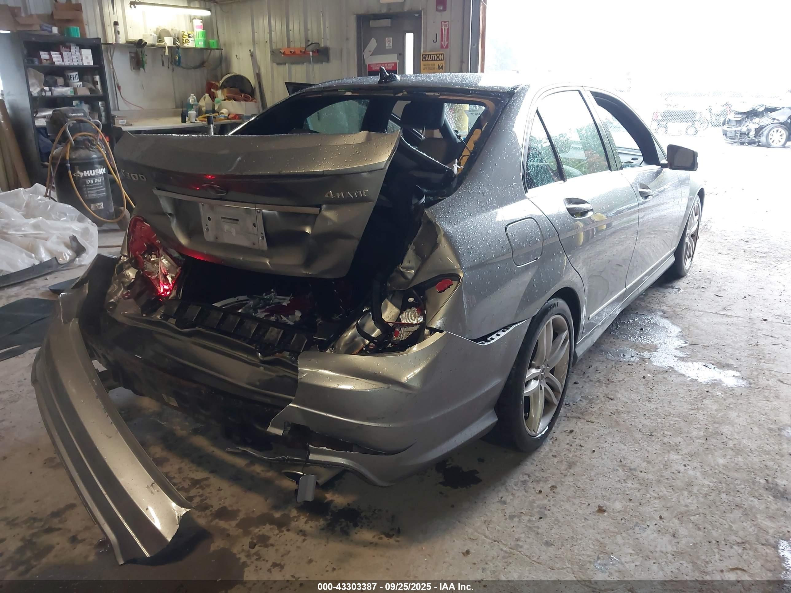 MERCEDES-BENZ C image 6