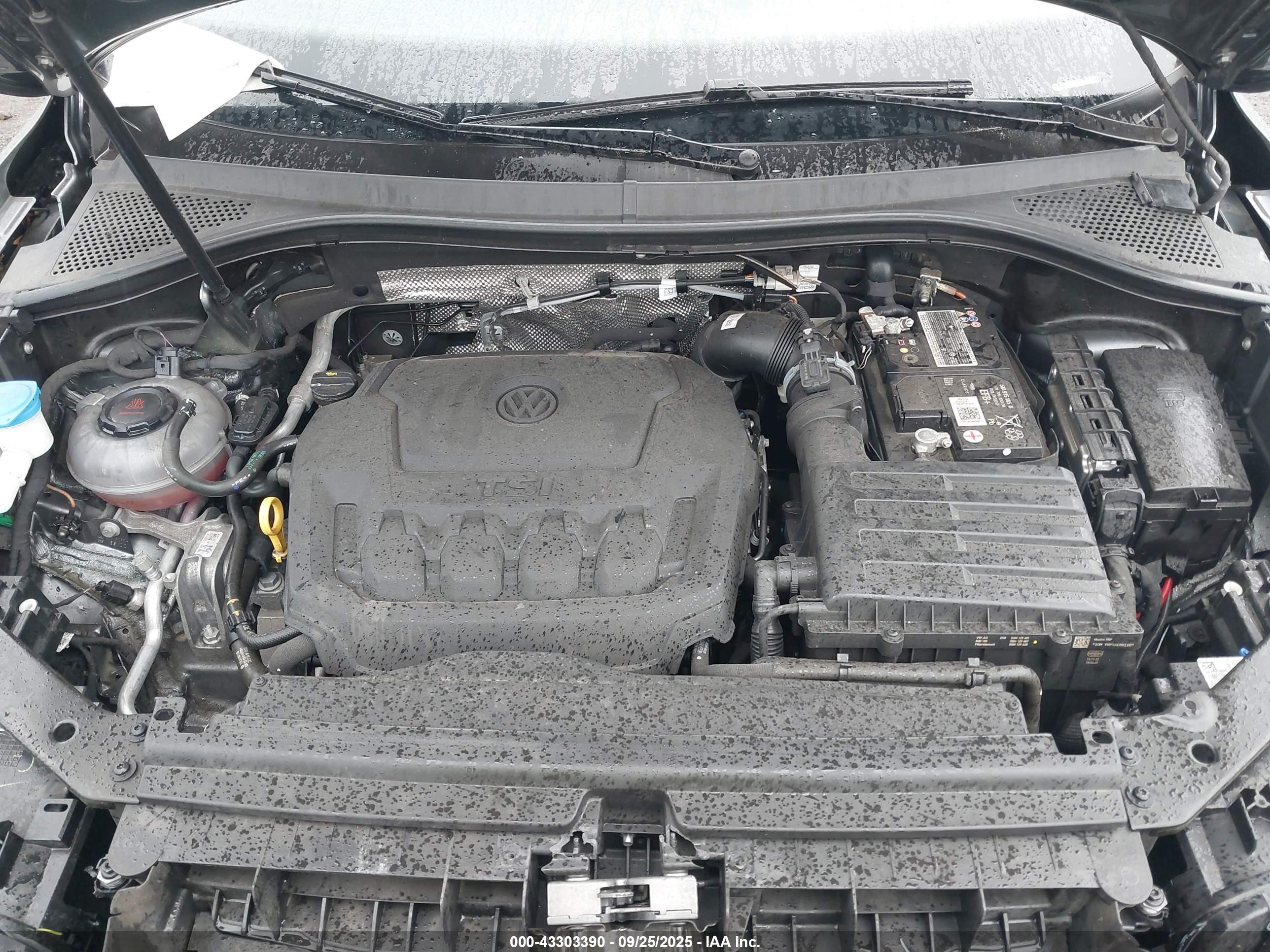 VOLKSWAGEN TIGUAN image 10
