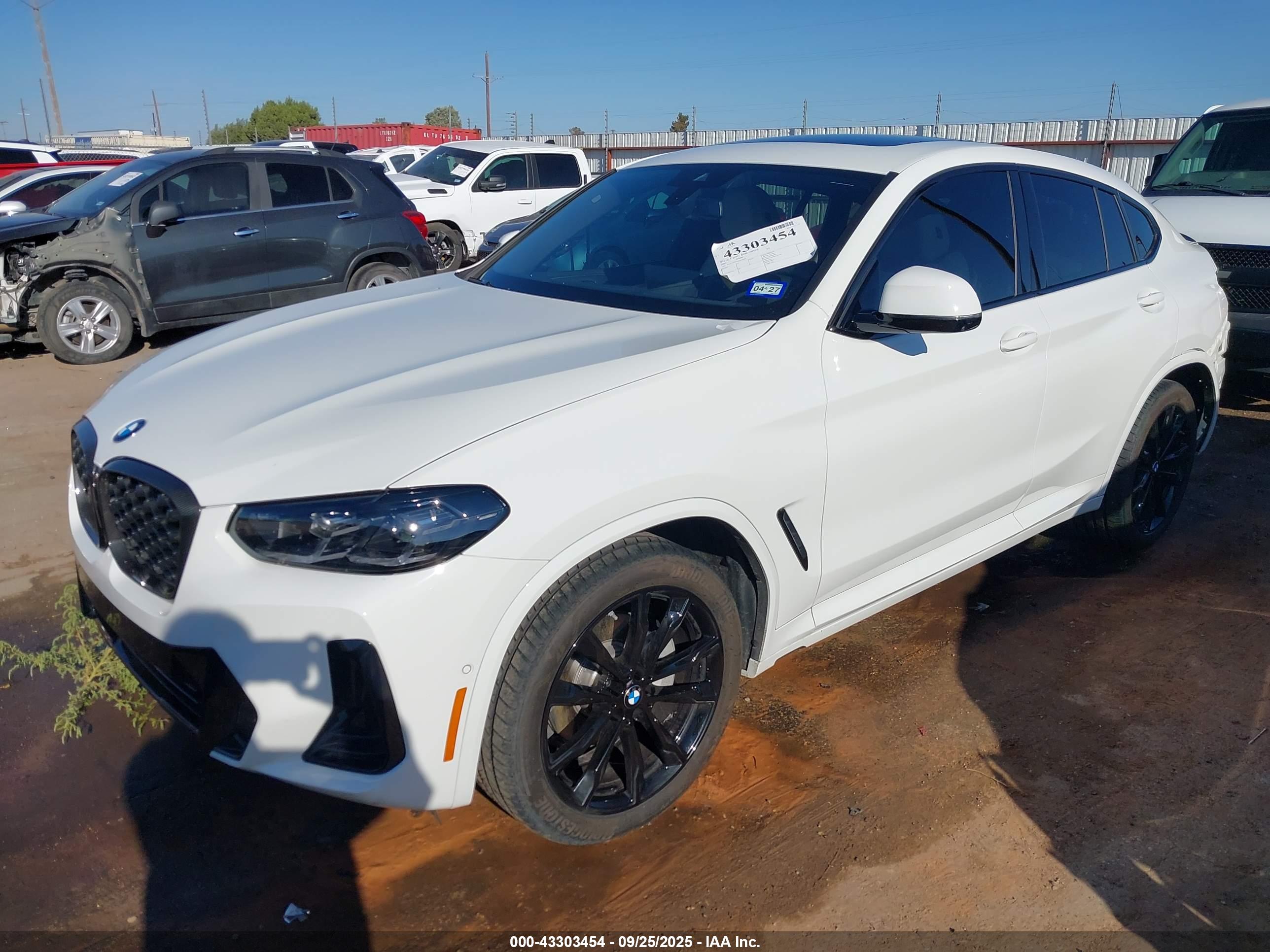 BMW X4 image 2