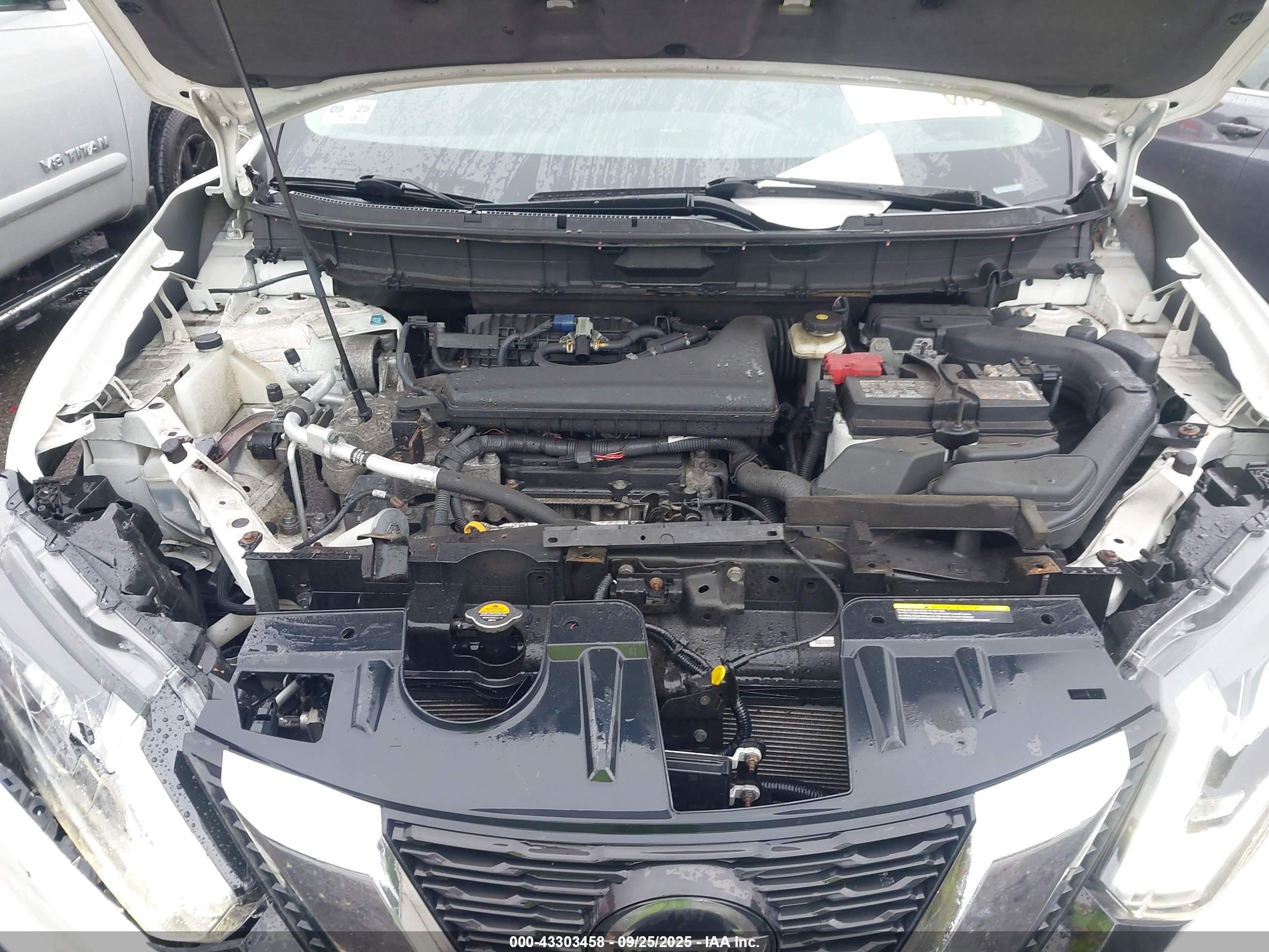 NISSAN ROGUE image 10