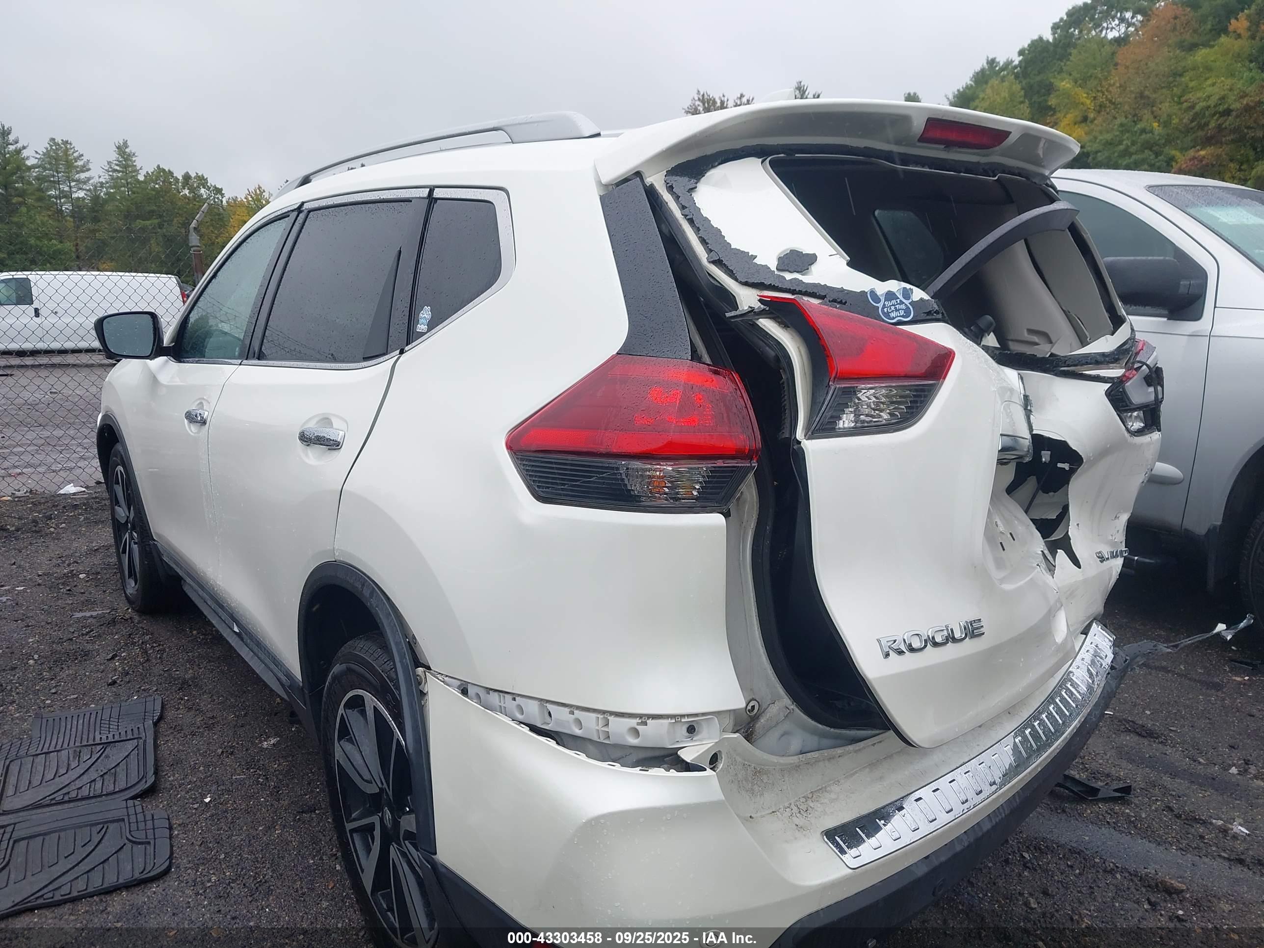 NISSAN ROGUE image 3