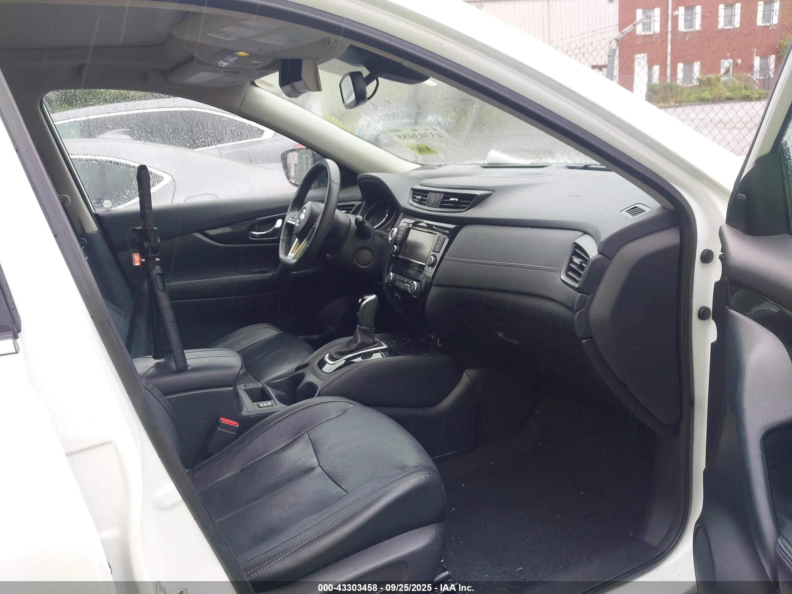 NISSAN ROGUE image 5
