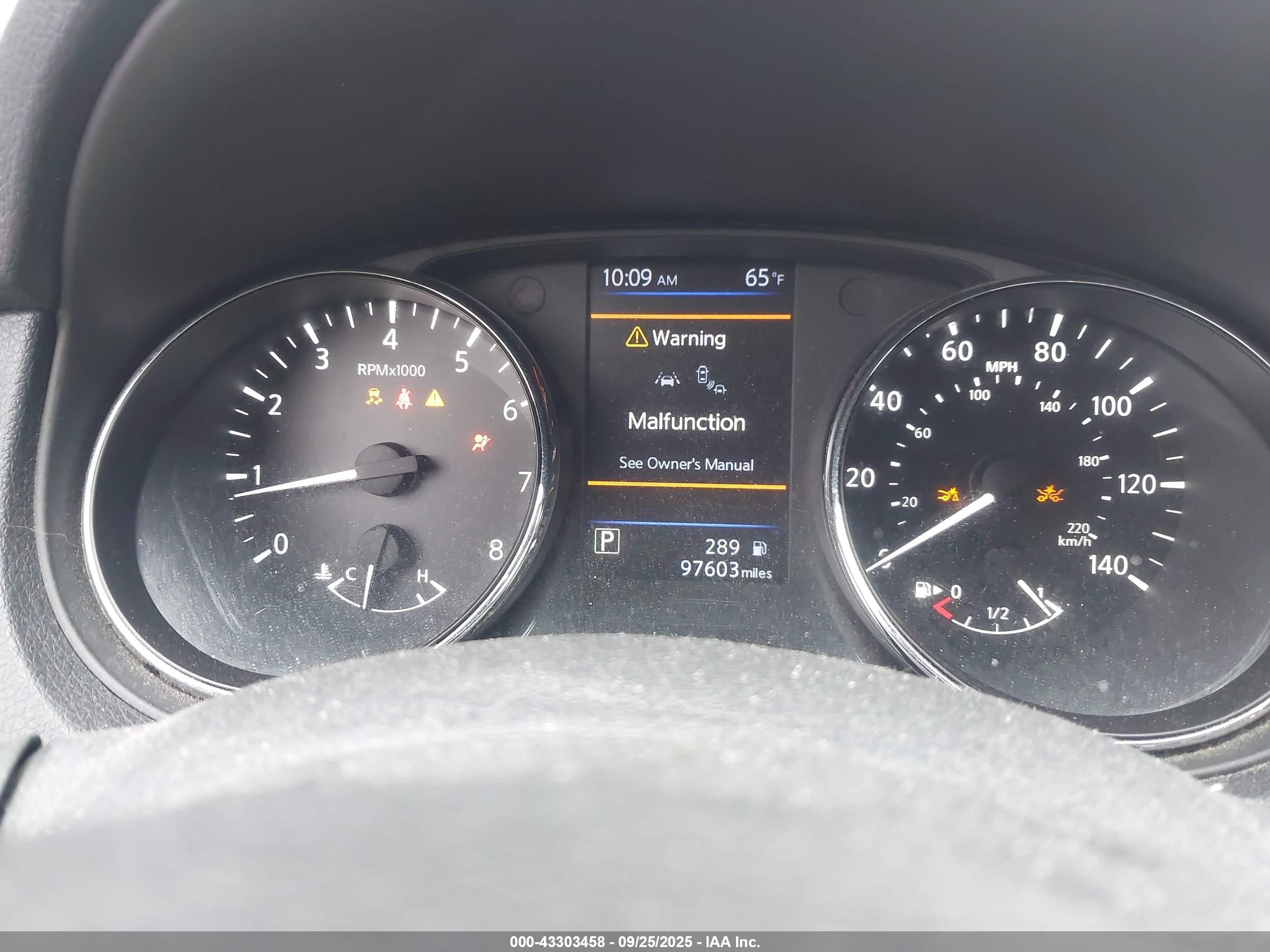 NISSAN ROGUE image 7