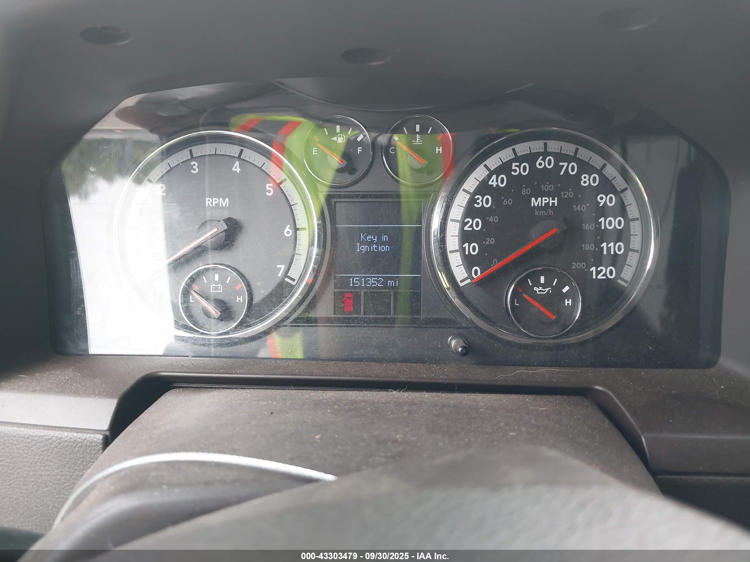 DODGE RAM image 7