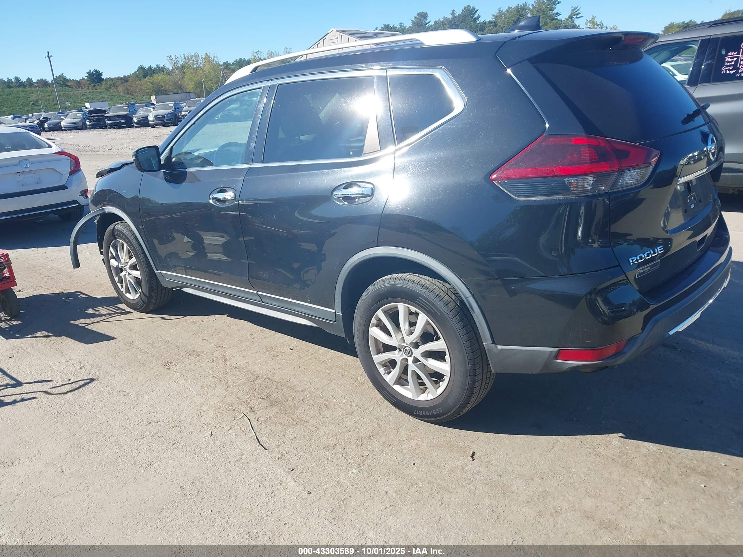 NISSAN ROGUE image 3
