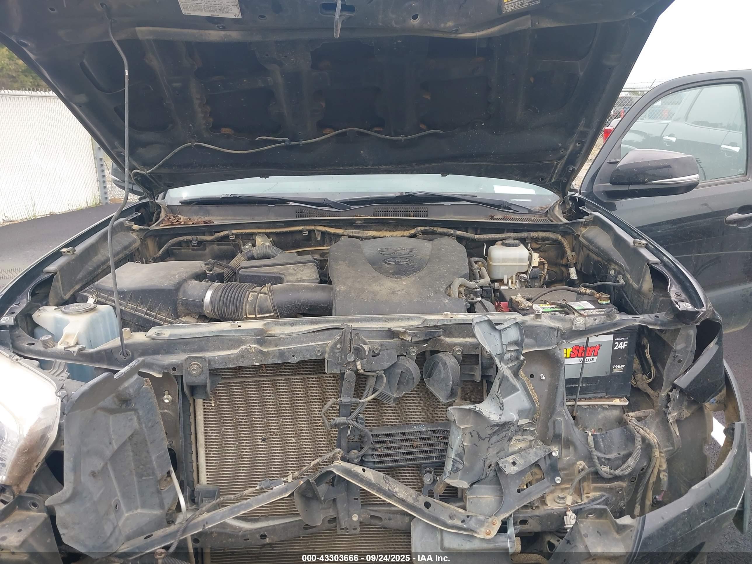 TOYOTA TACOMA image 10