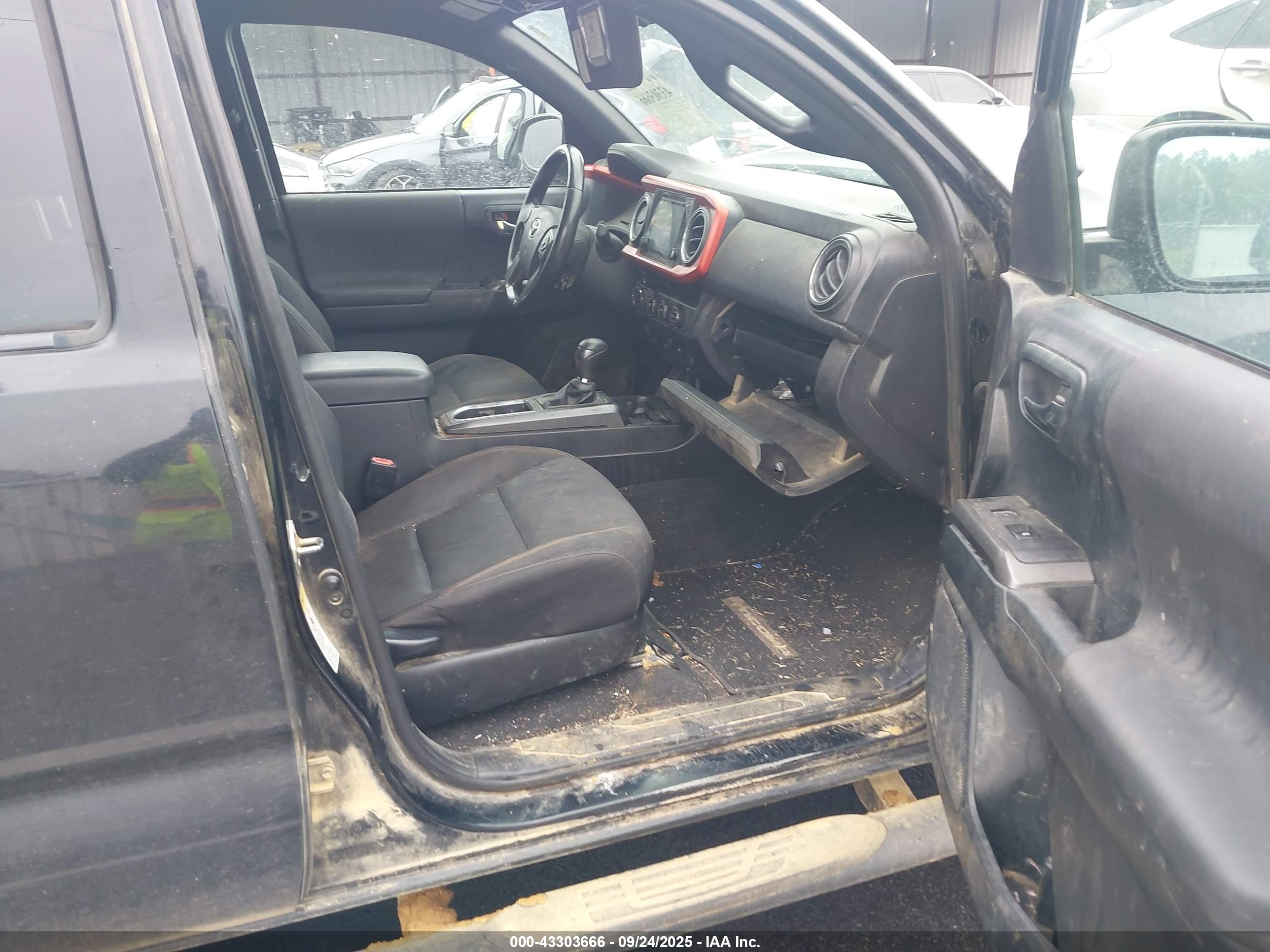 TOYOTA TACOMA image 5
