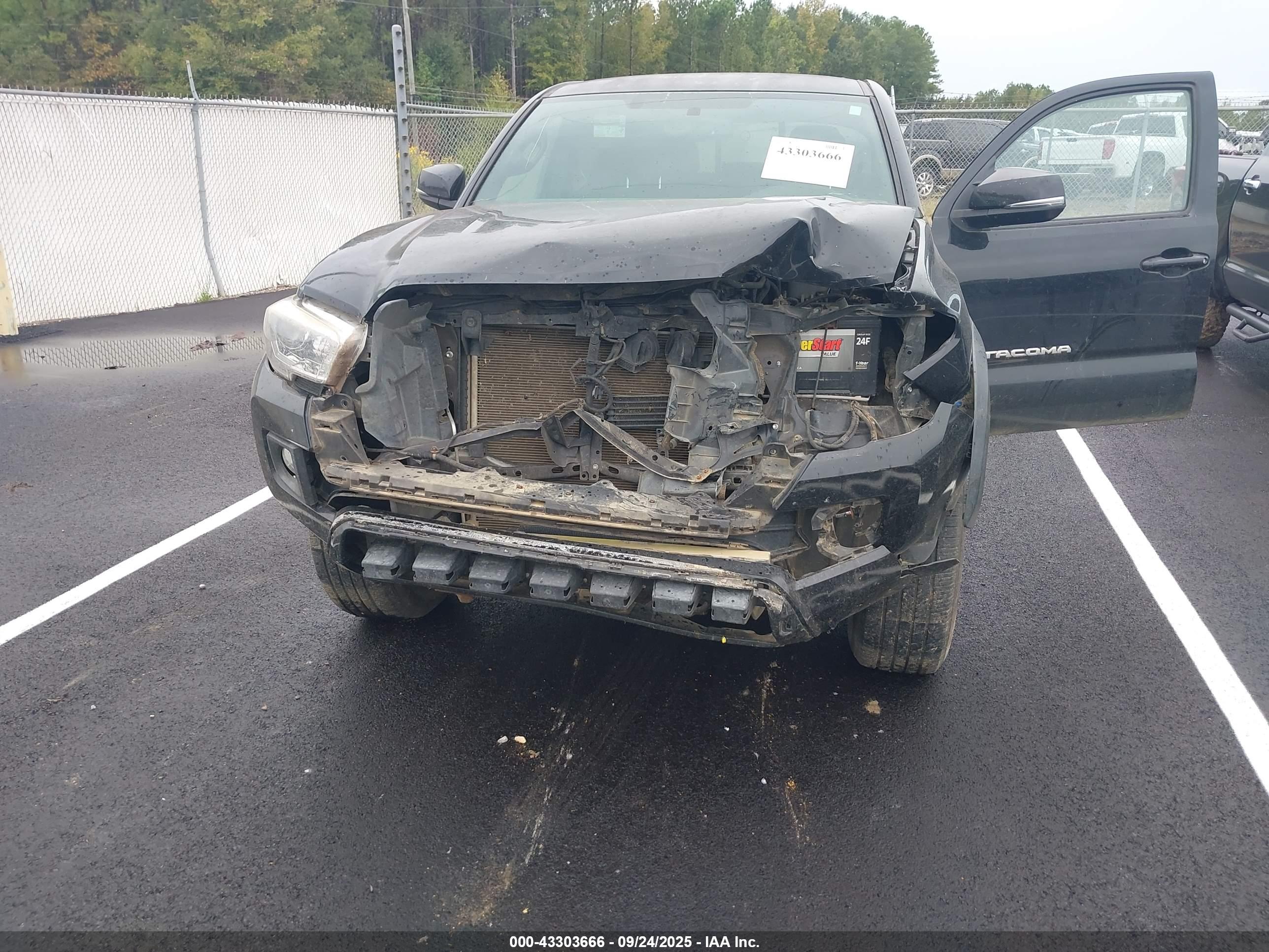 TOYOTA TACOMA image 6