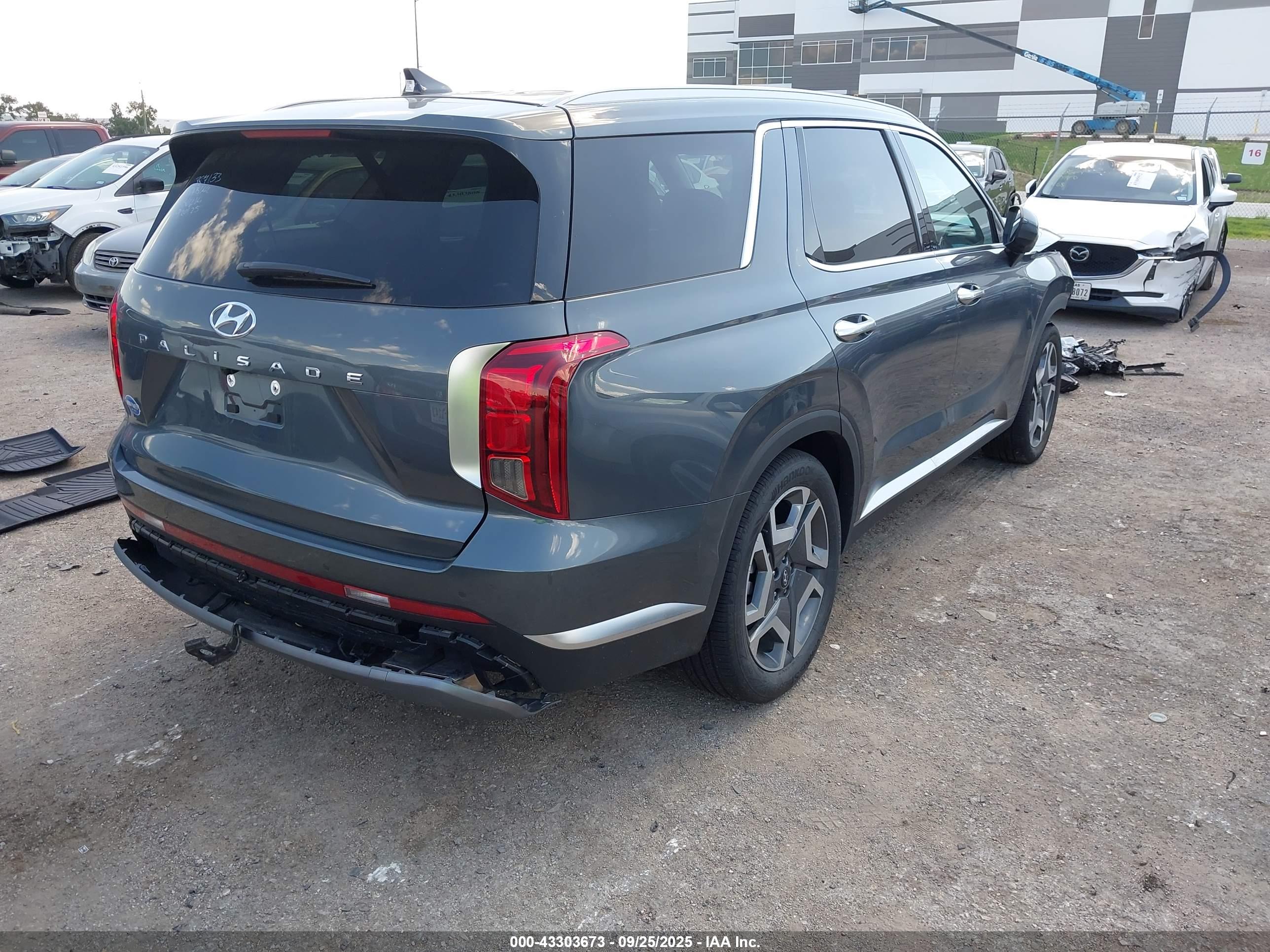 HYUNDAI PALISADE image 4