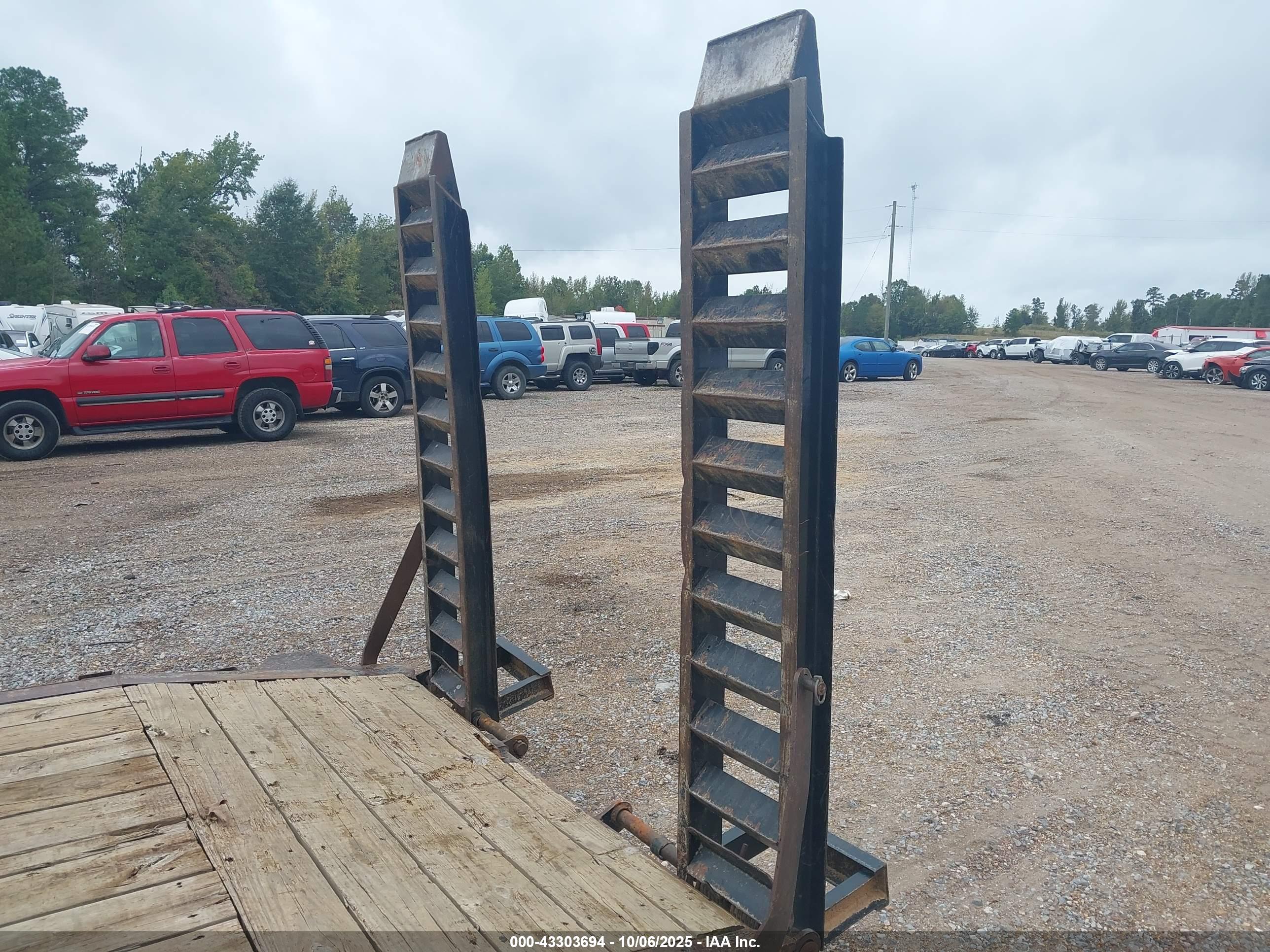 FELLING TRAILERS image 7