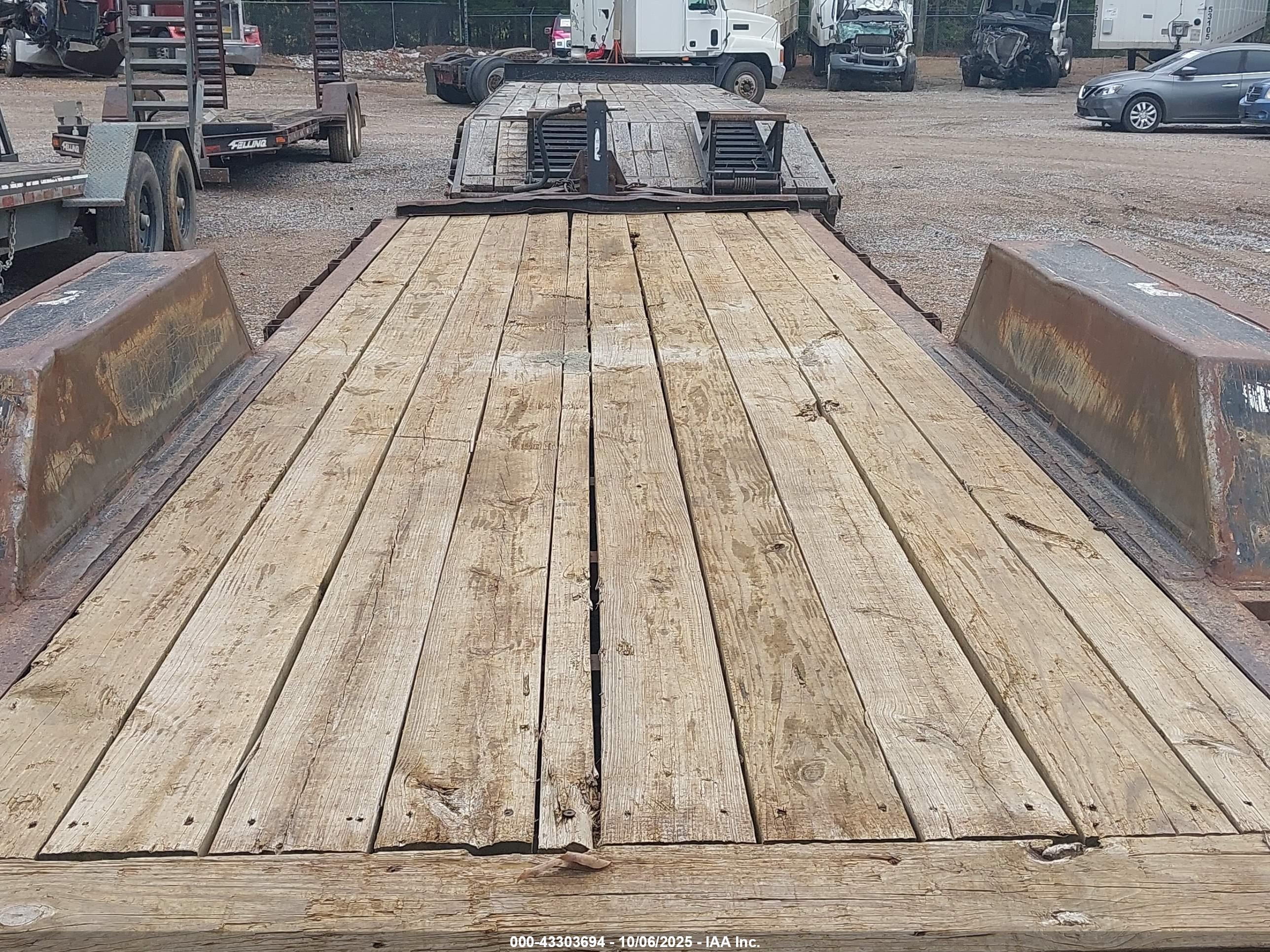 FELLING TRAILERS image 8