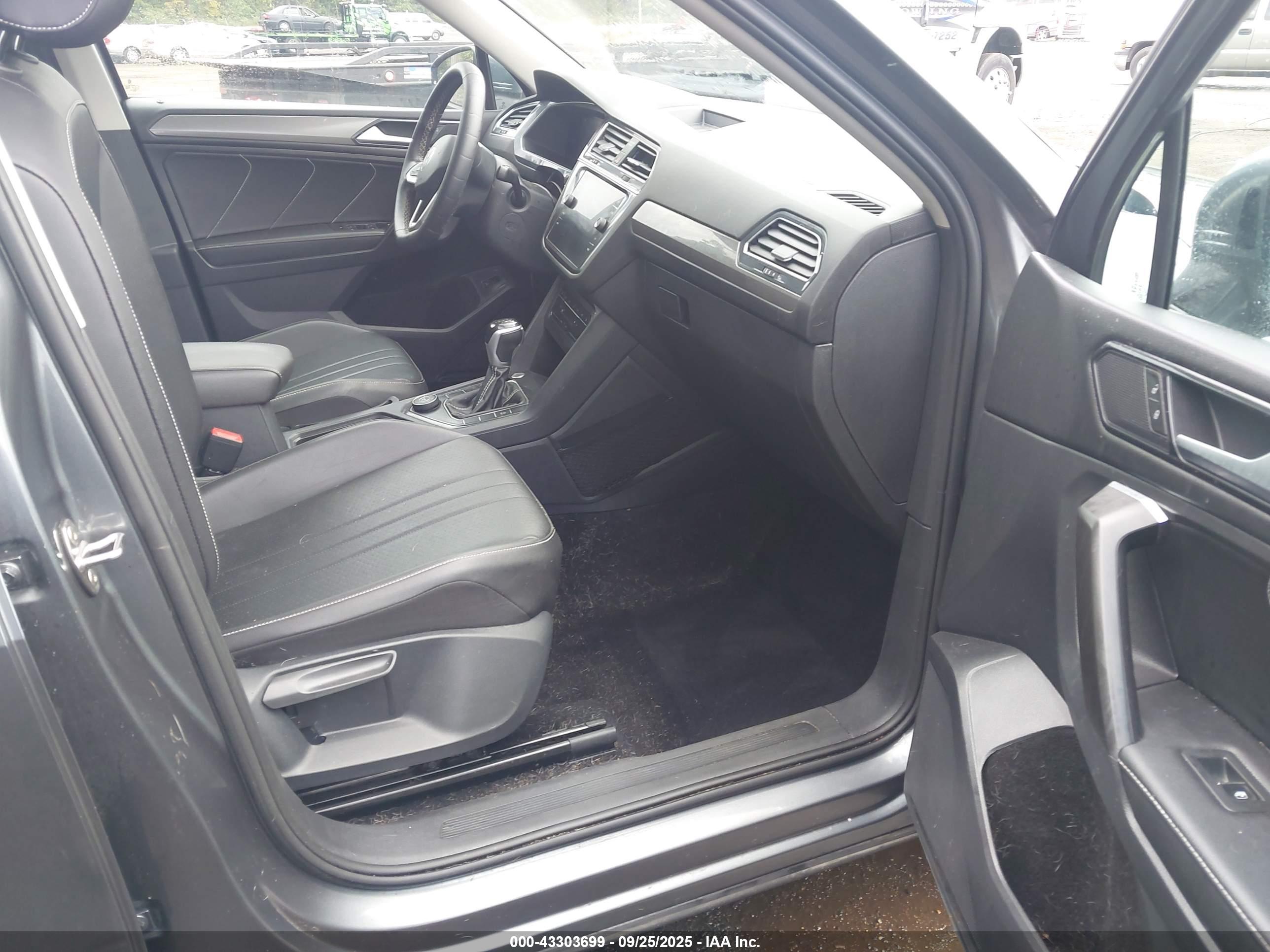 VOLKSWAGEN TIGUAN image 5