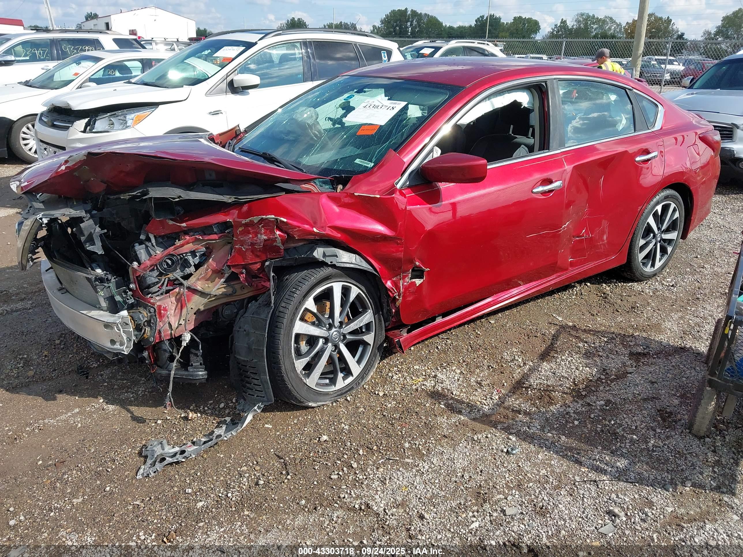 NISSAN ALTIMA image 2