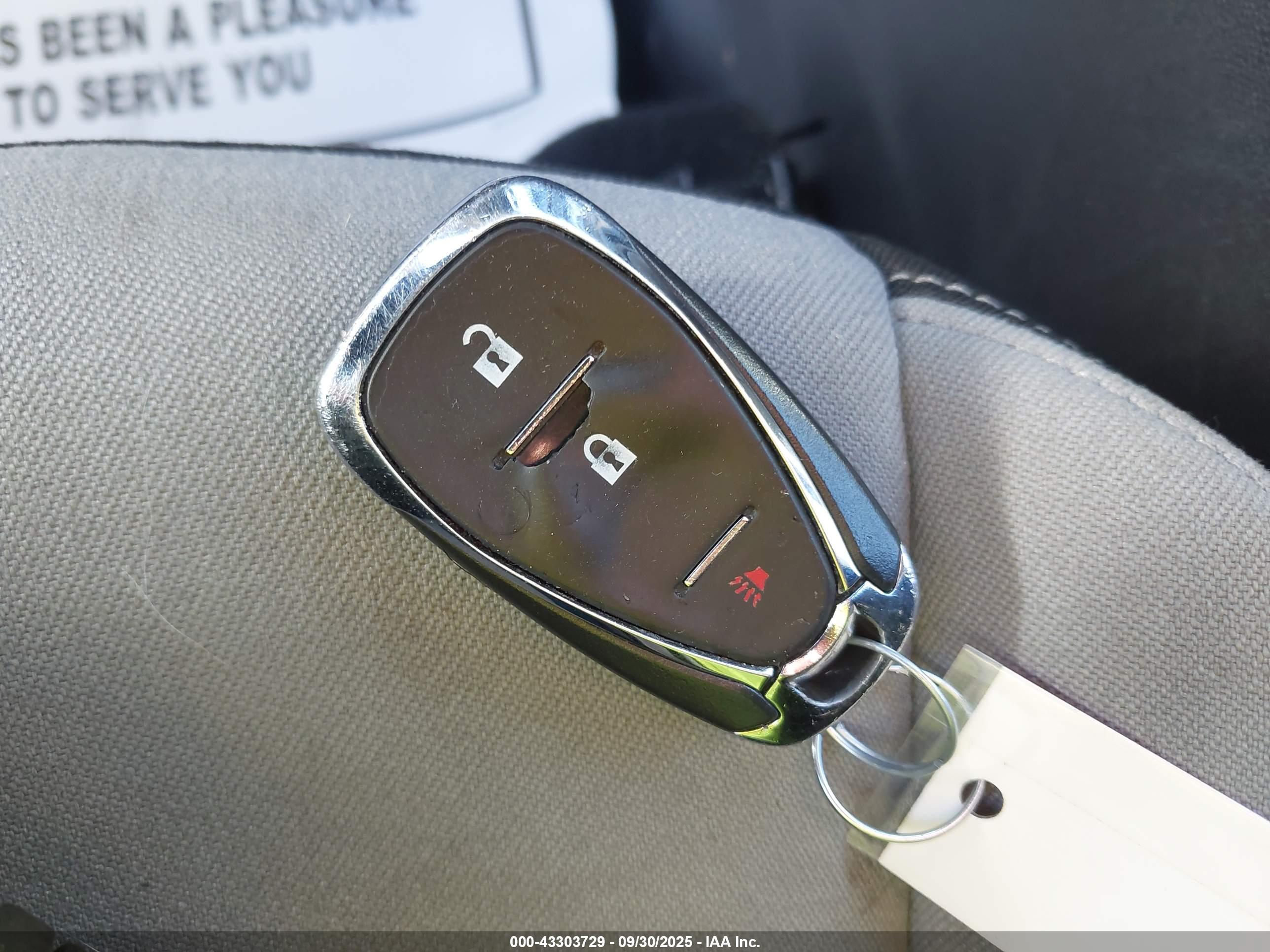 CHEVROLET EQUINOX image 11