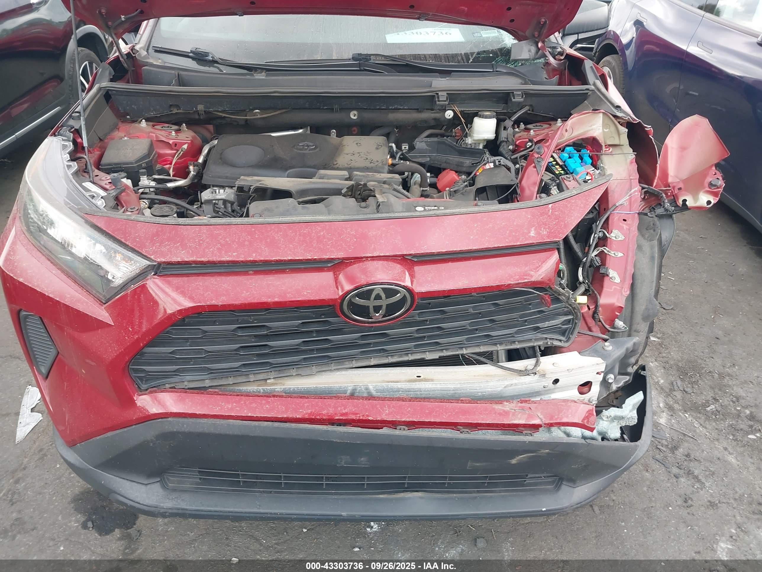 TOYOTA RAV4 image 10