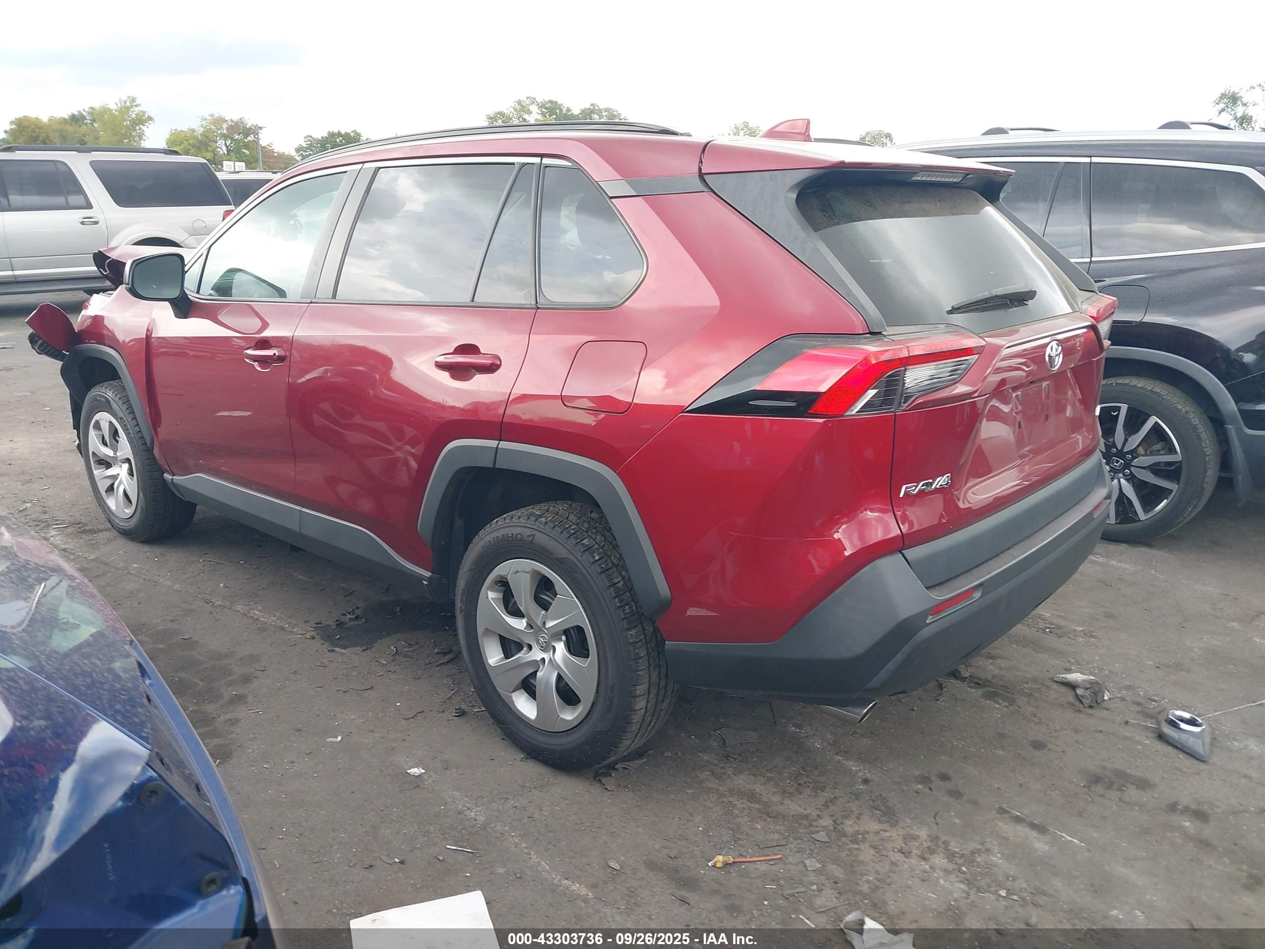TOYOTA RAV4 image 3