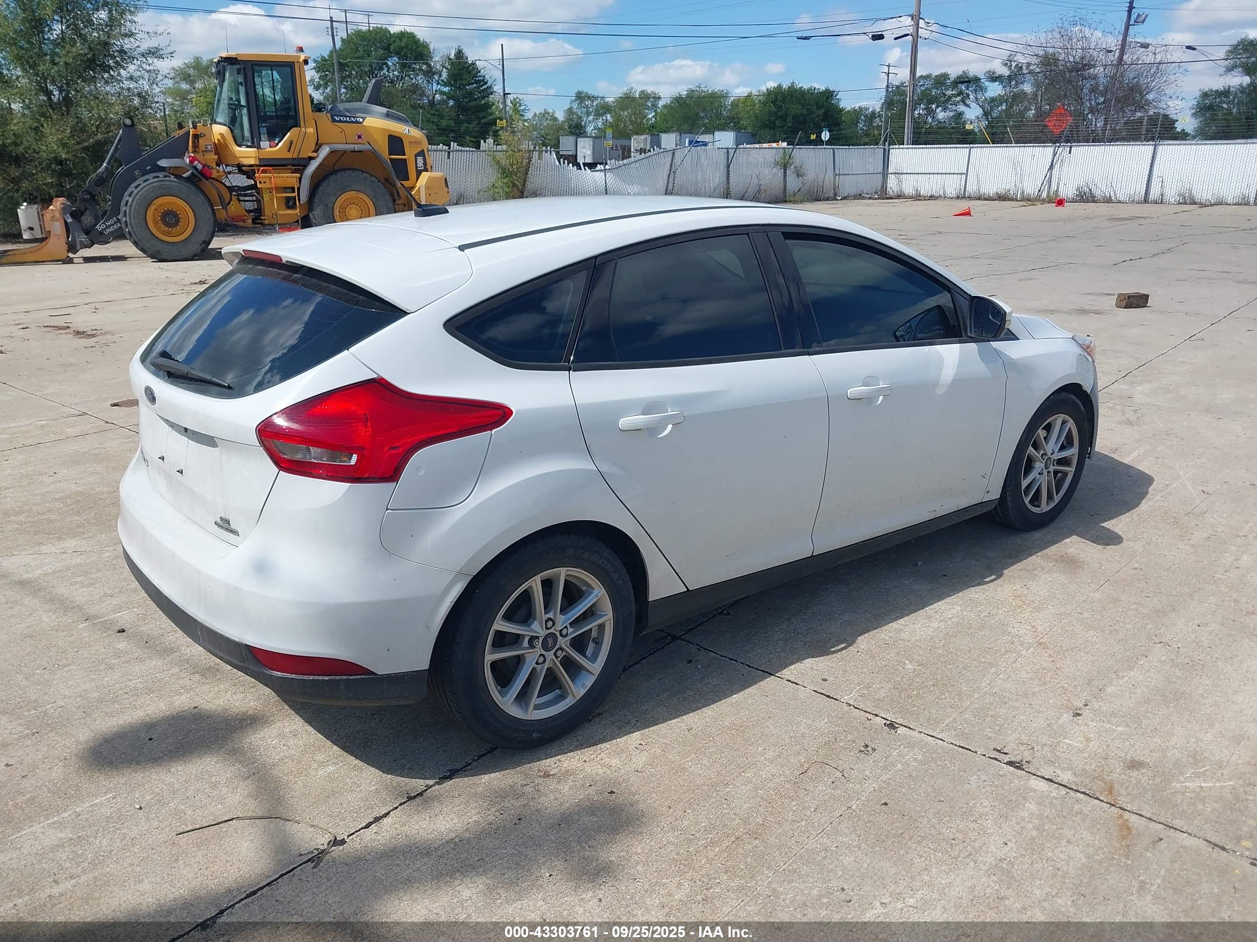 FORD FOCUS image 4