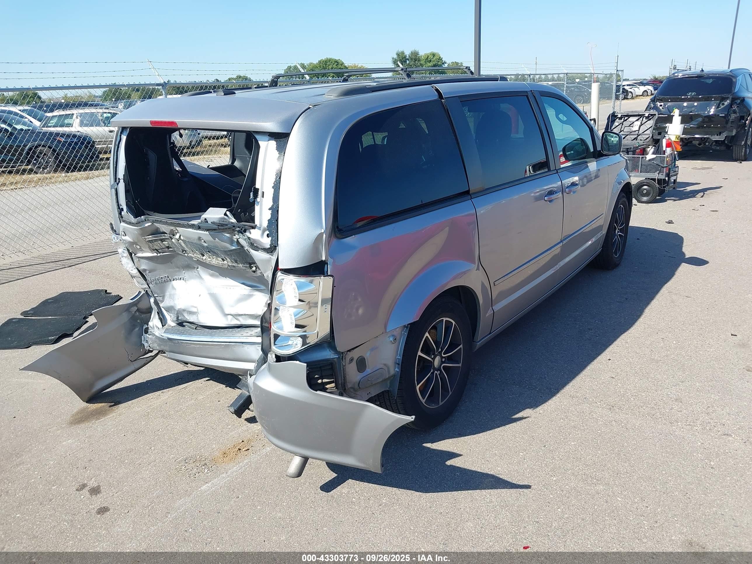 DODGE GRAND image 4