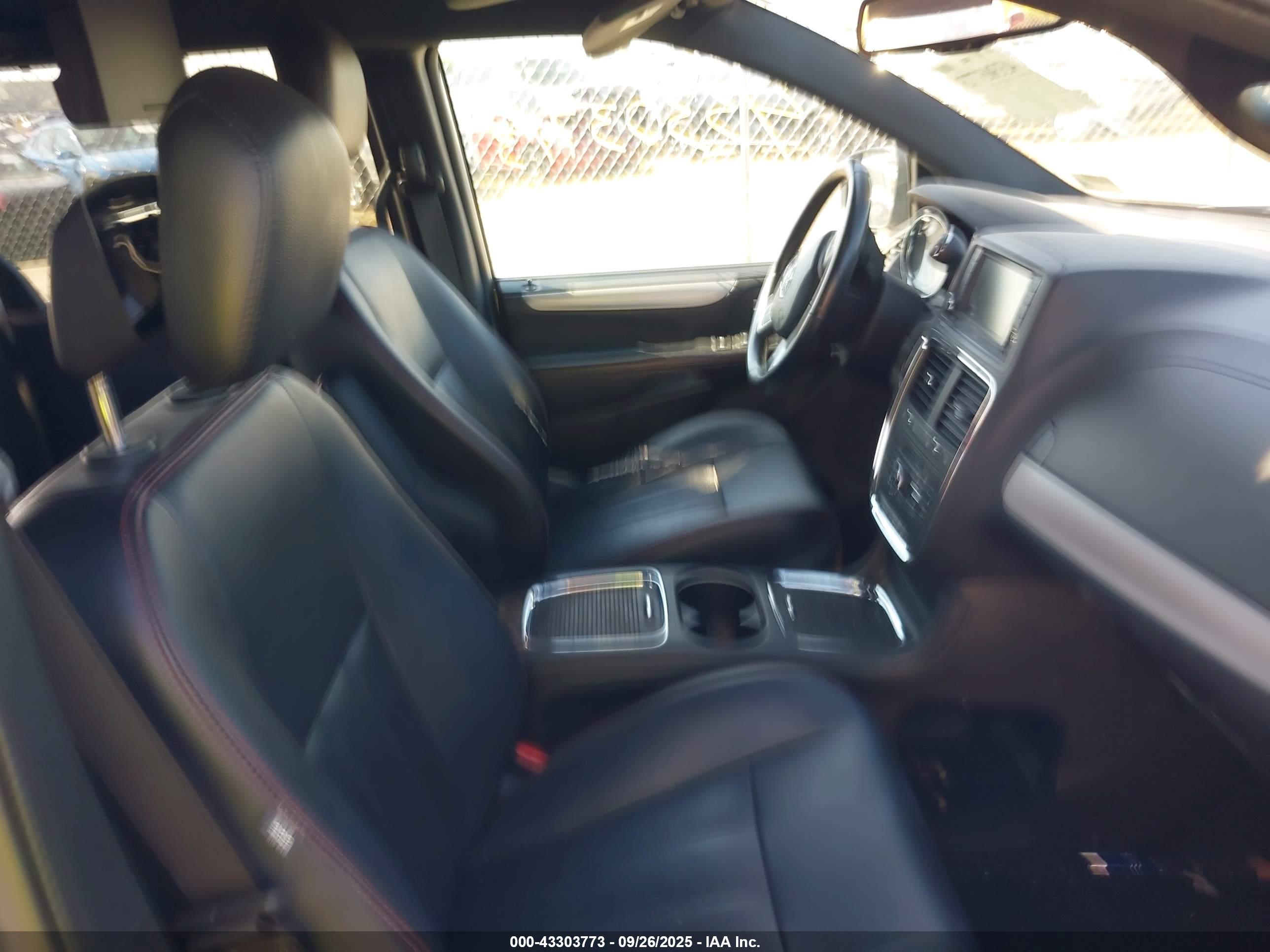DODGE GRAND image 5