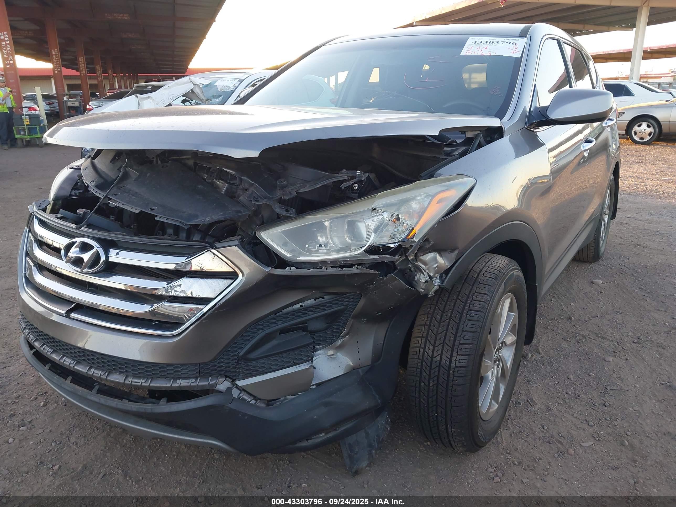 HYUNDAI SANTA image 6