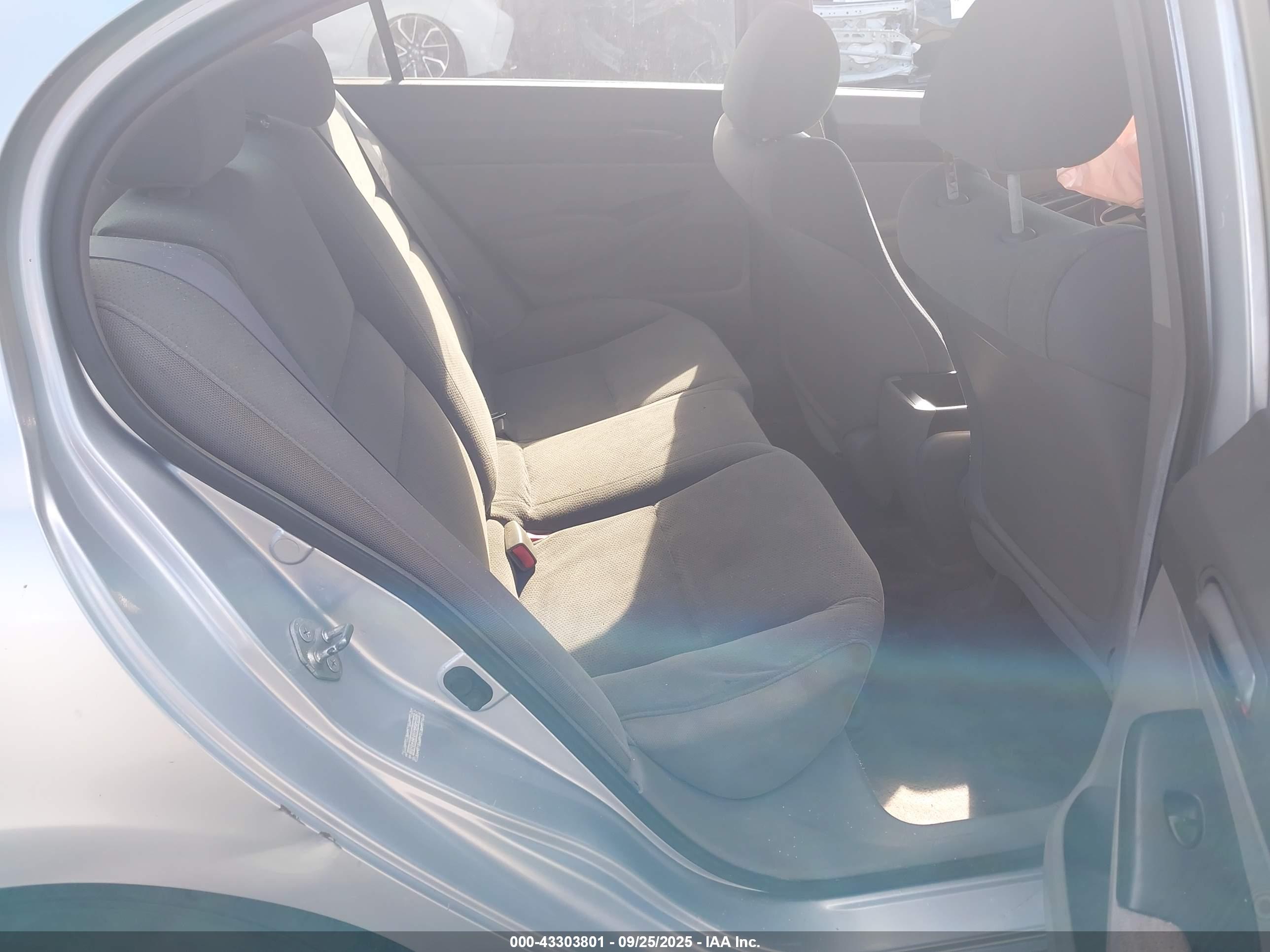 HONDA CIVIC image 8