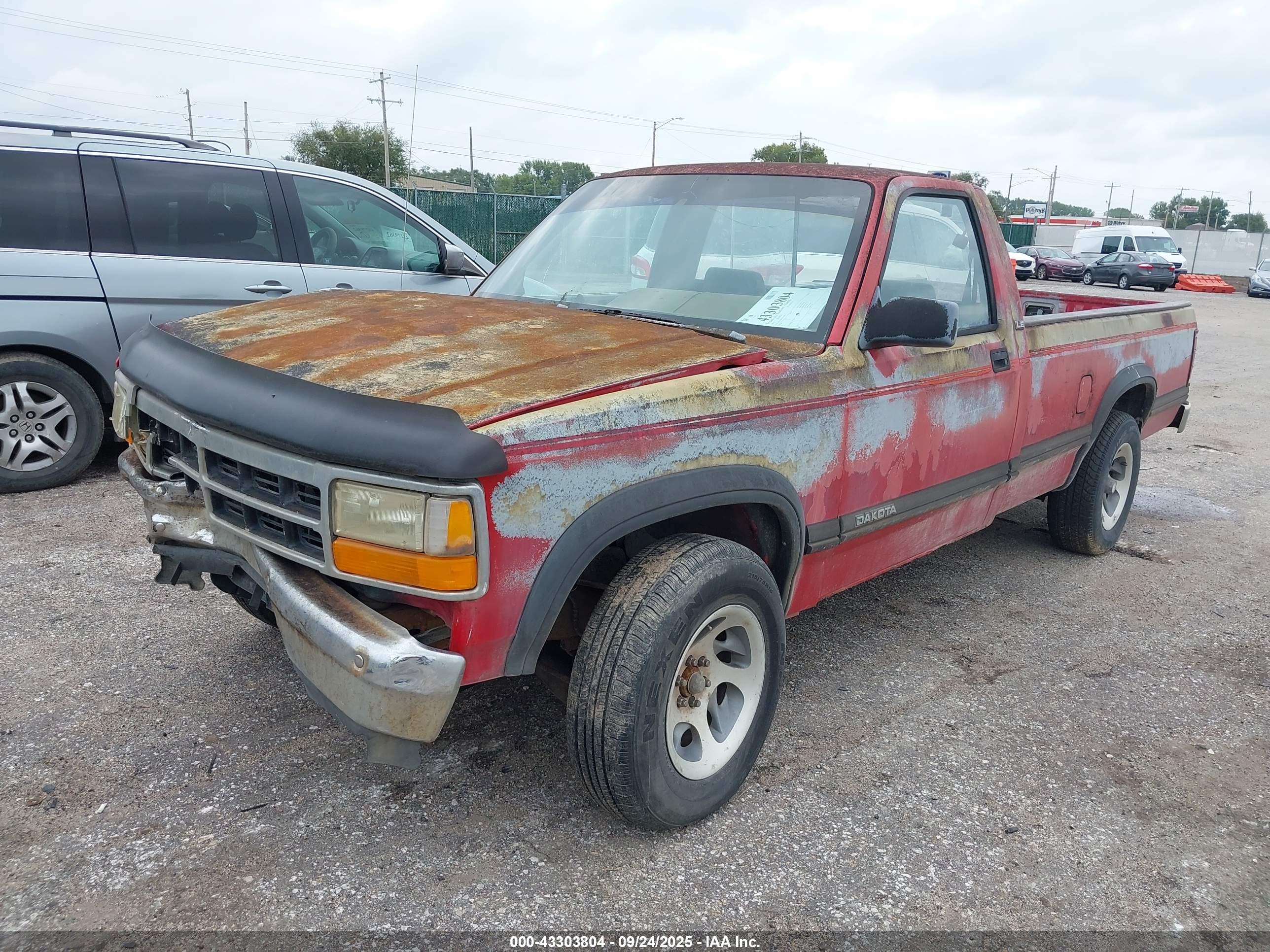 DODGE DAKOTA image 2