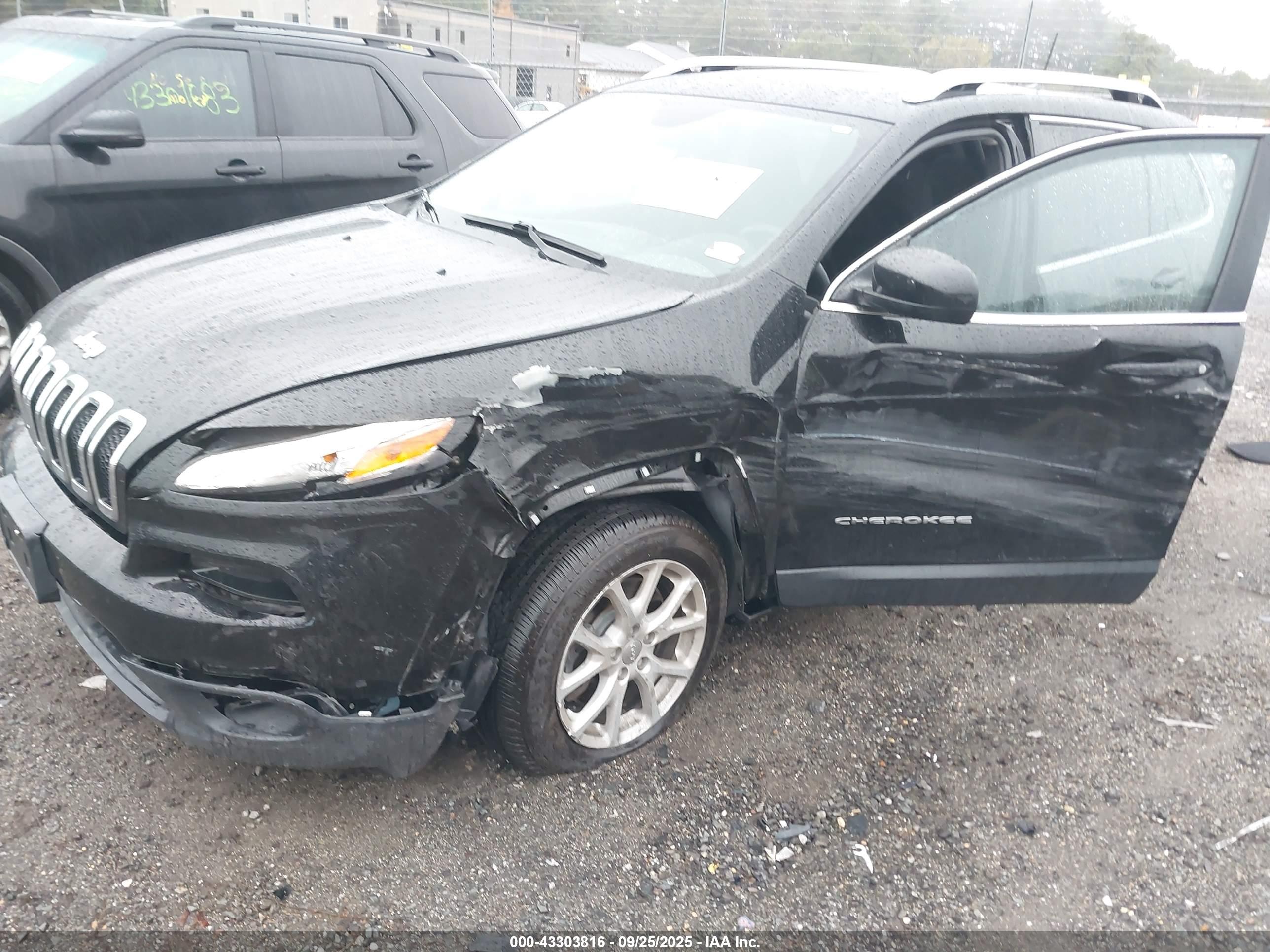 JEEP CHEROKEE image 6