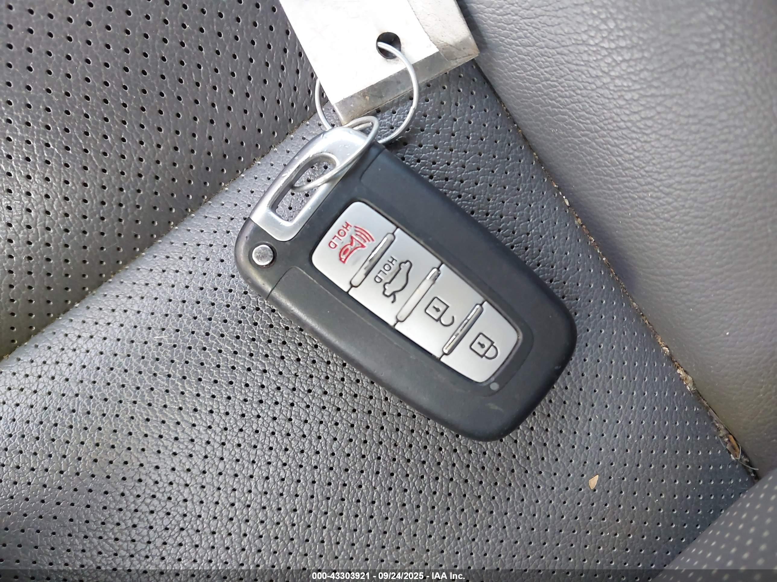 HYUNDAI SONATA image 11
