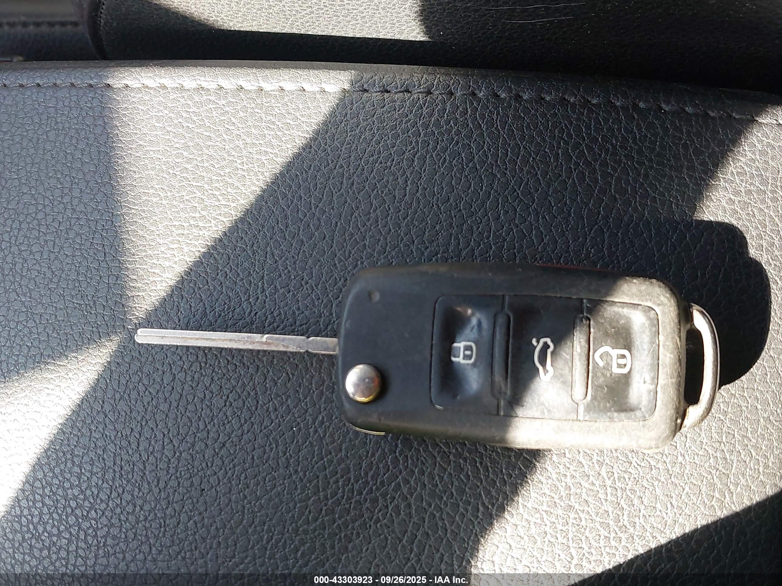 VOLKSWAGEN JETTA image 11