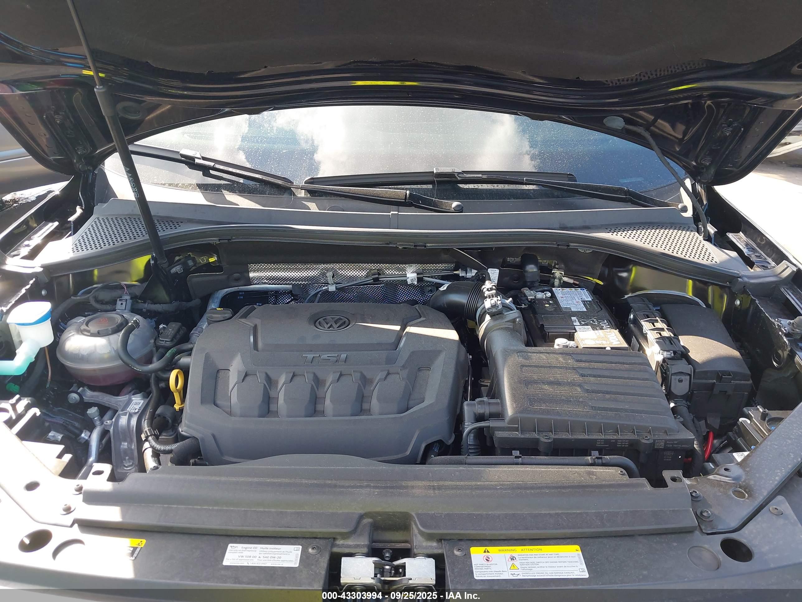VOLKSWAGEN TIGUAN image 10