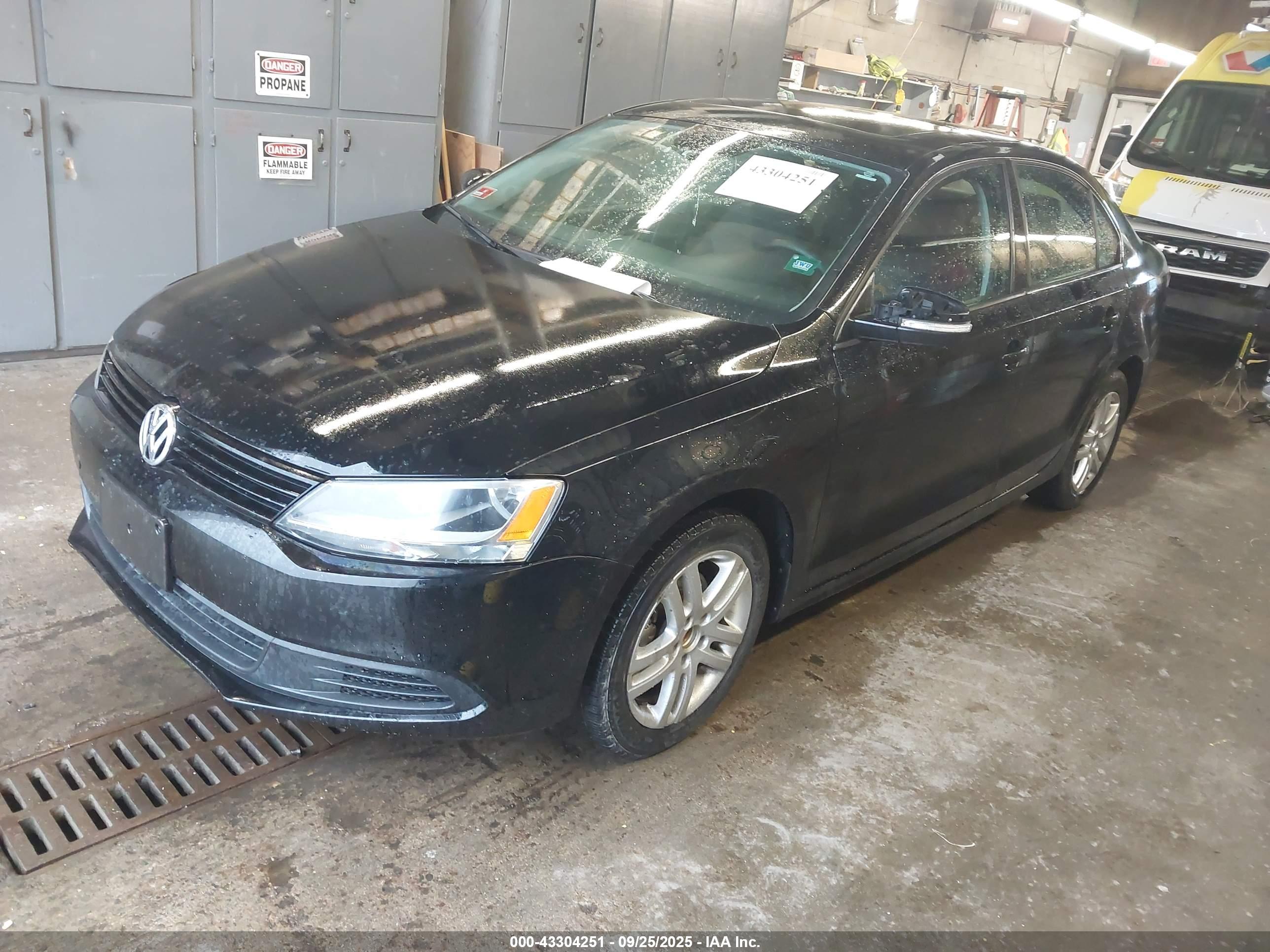VOLKSWAGEN JETTA image 2