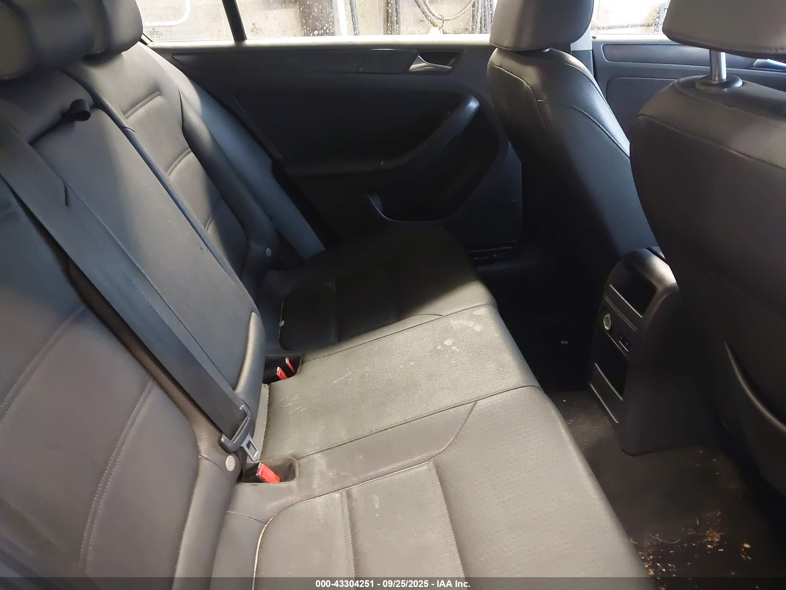 VOLKSWAGEN JETTA image 8